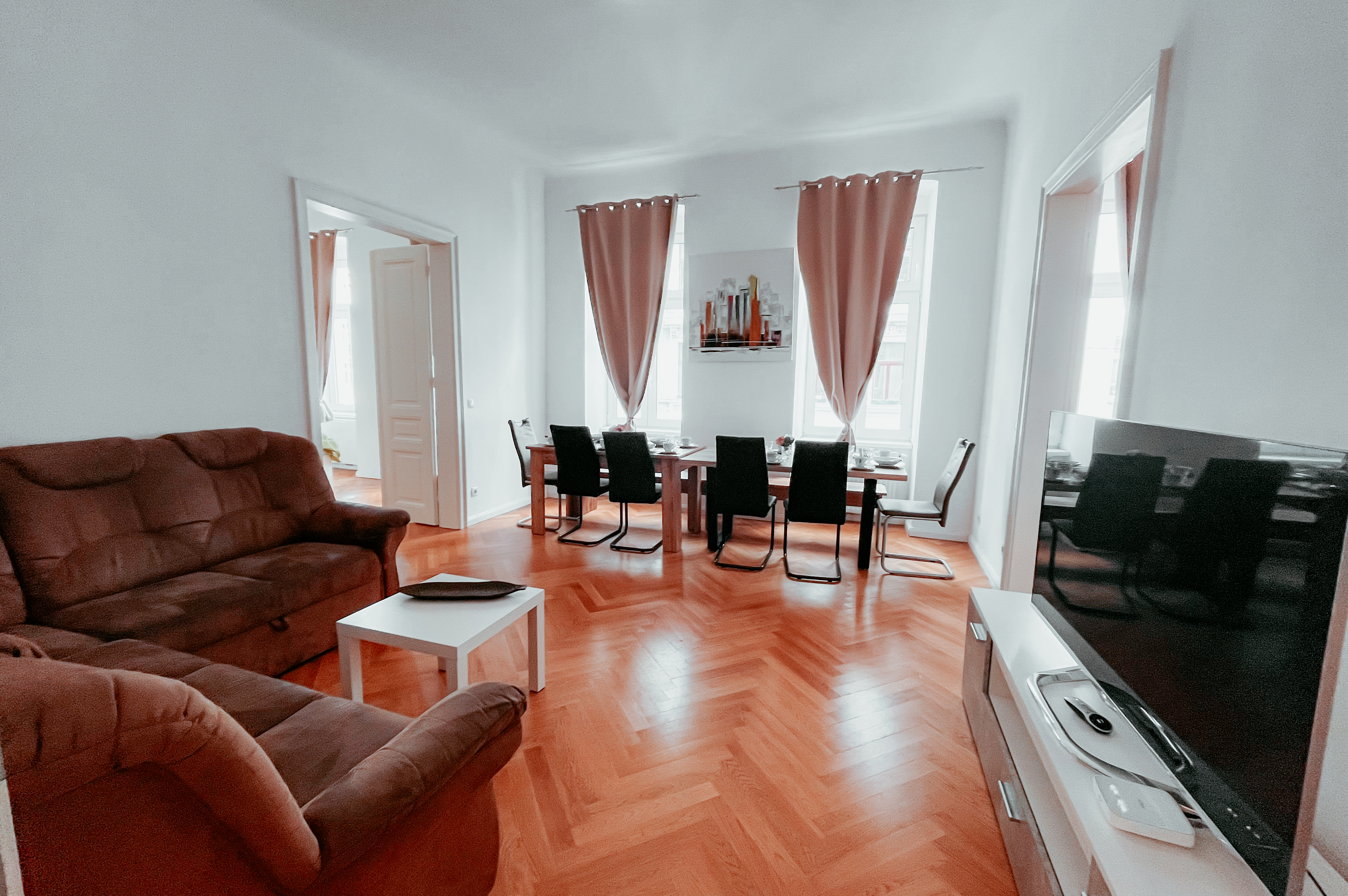 Raimond Apartment 14