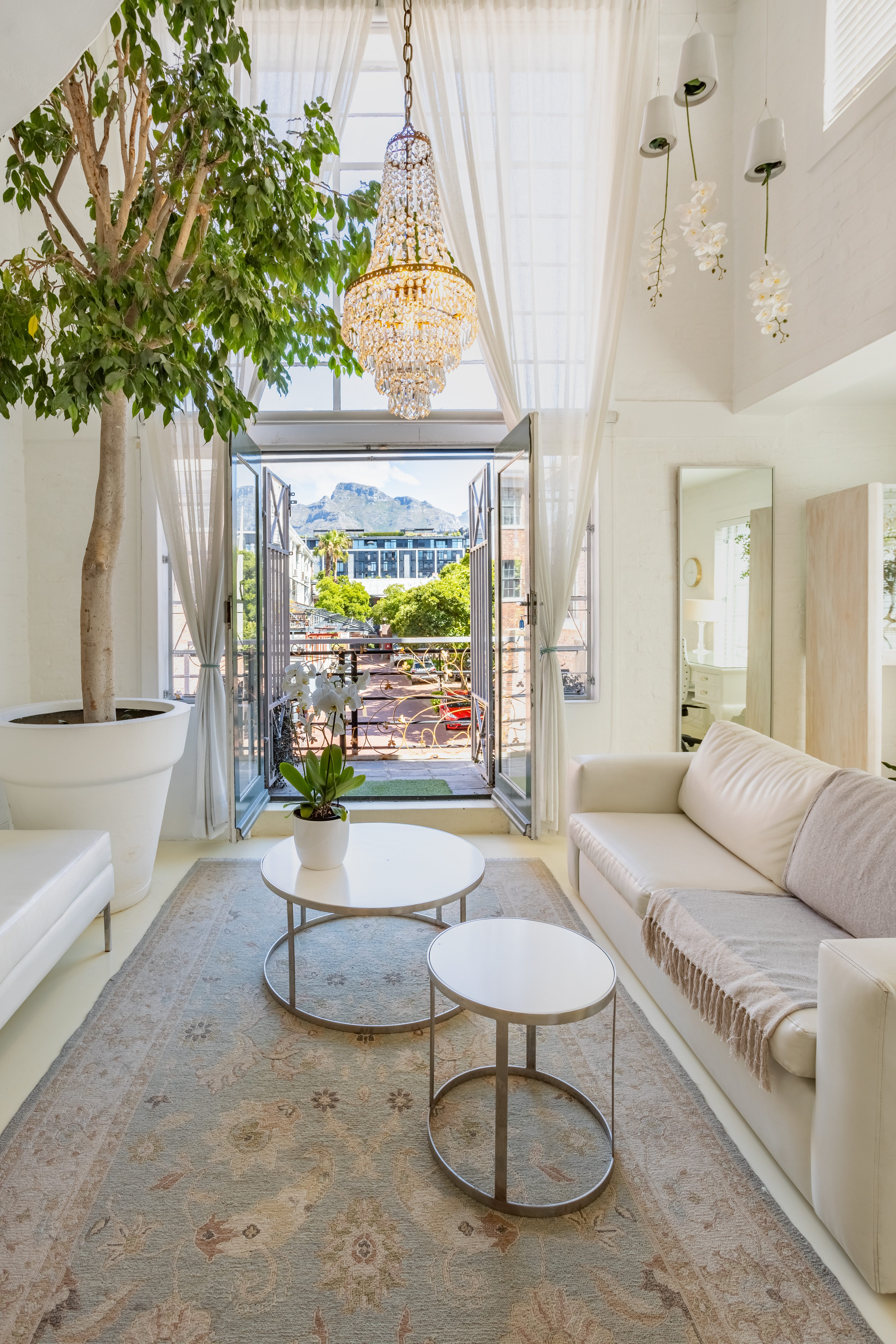 Stunning Loft Apartment with Table Mountain Views