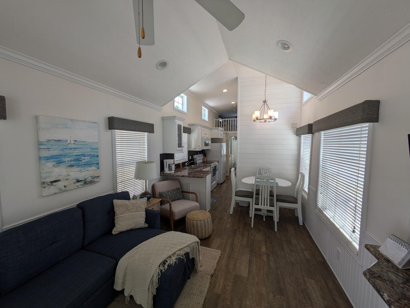 C10-A Lake View Tiny Home Cabin on Lake Norman
