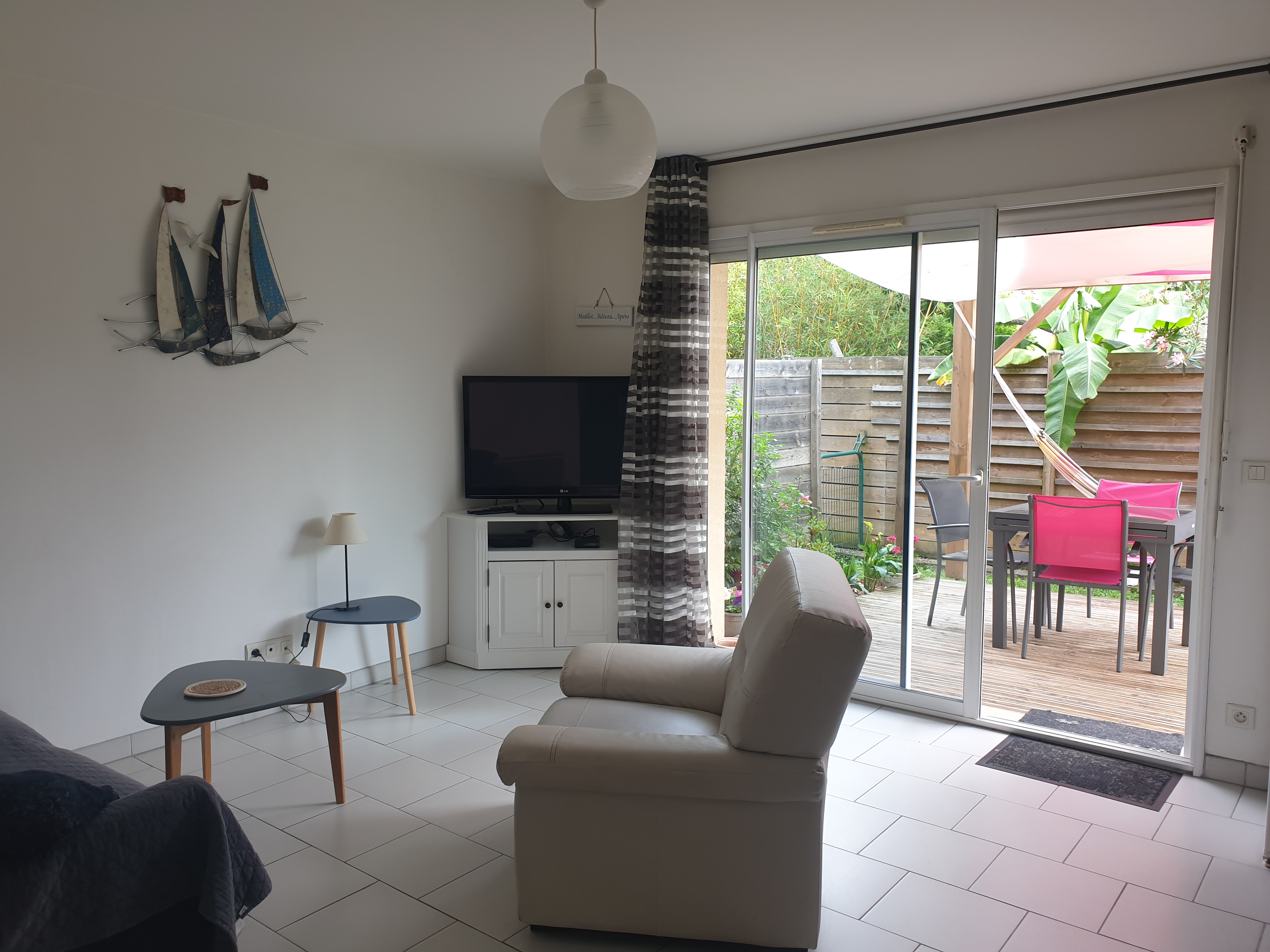 House 2 to 4 people. Garden