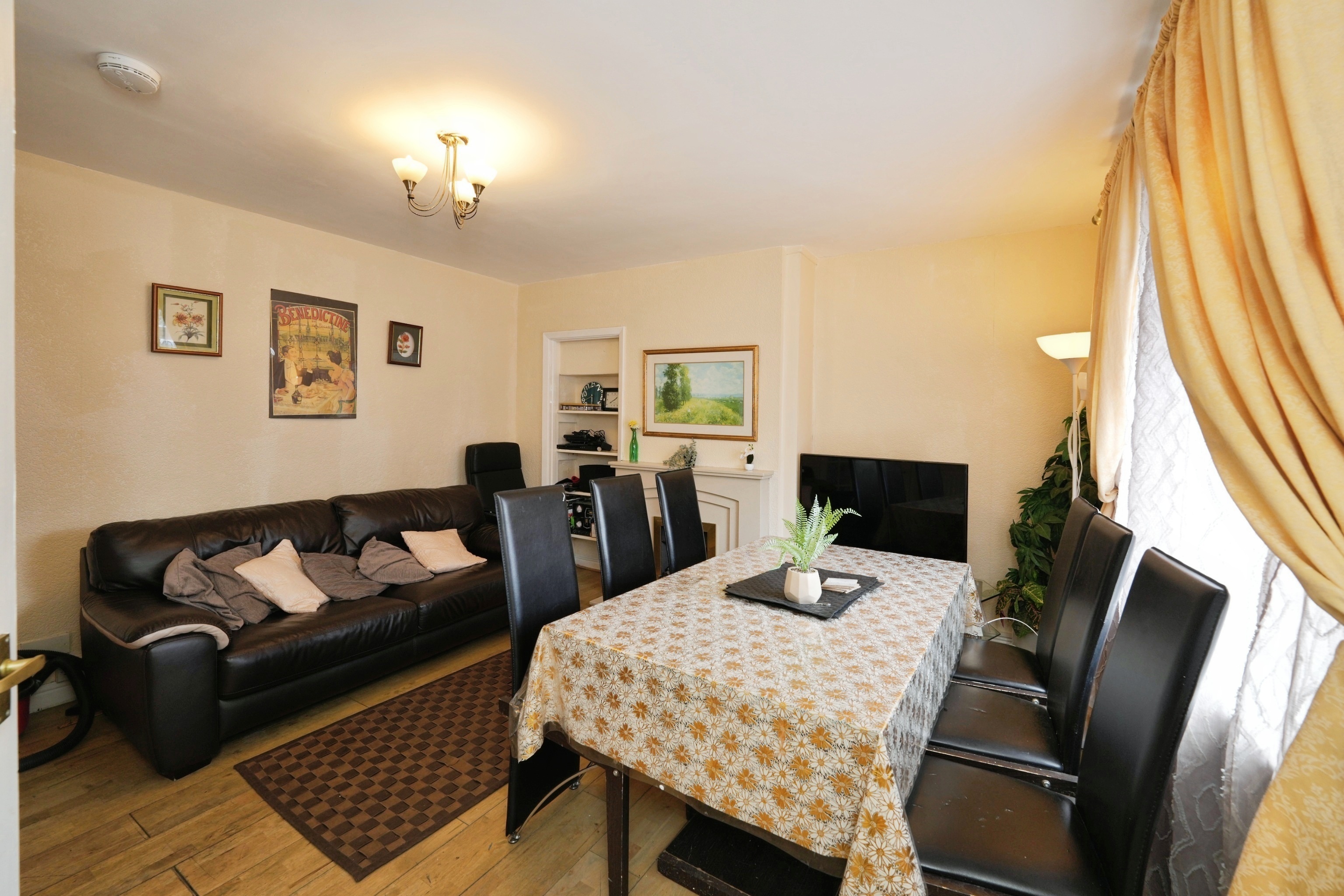 "An oasis" fully furnished Shared House in Southmead, Bristol