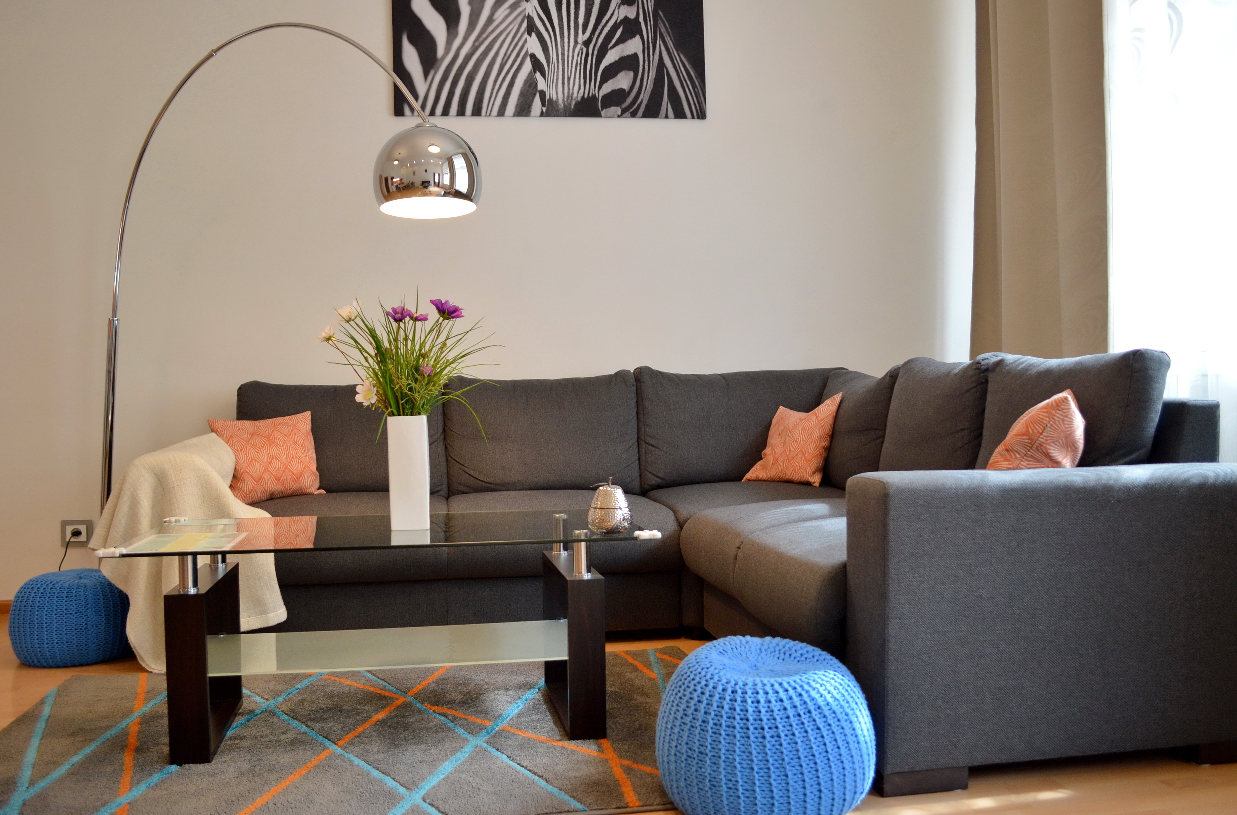 4 Rooms•King Size Beds•Centre•AC •Balcony •Netflix