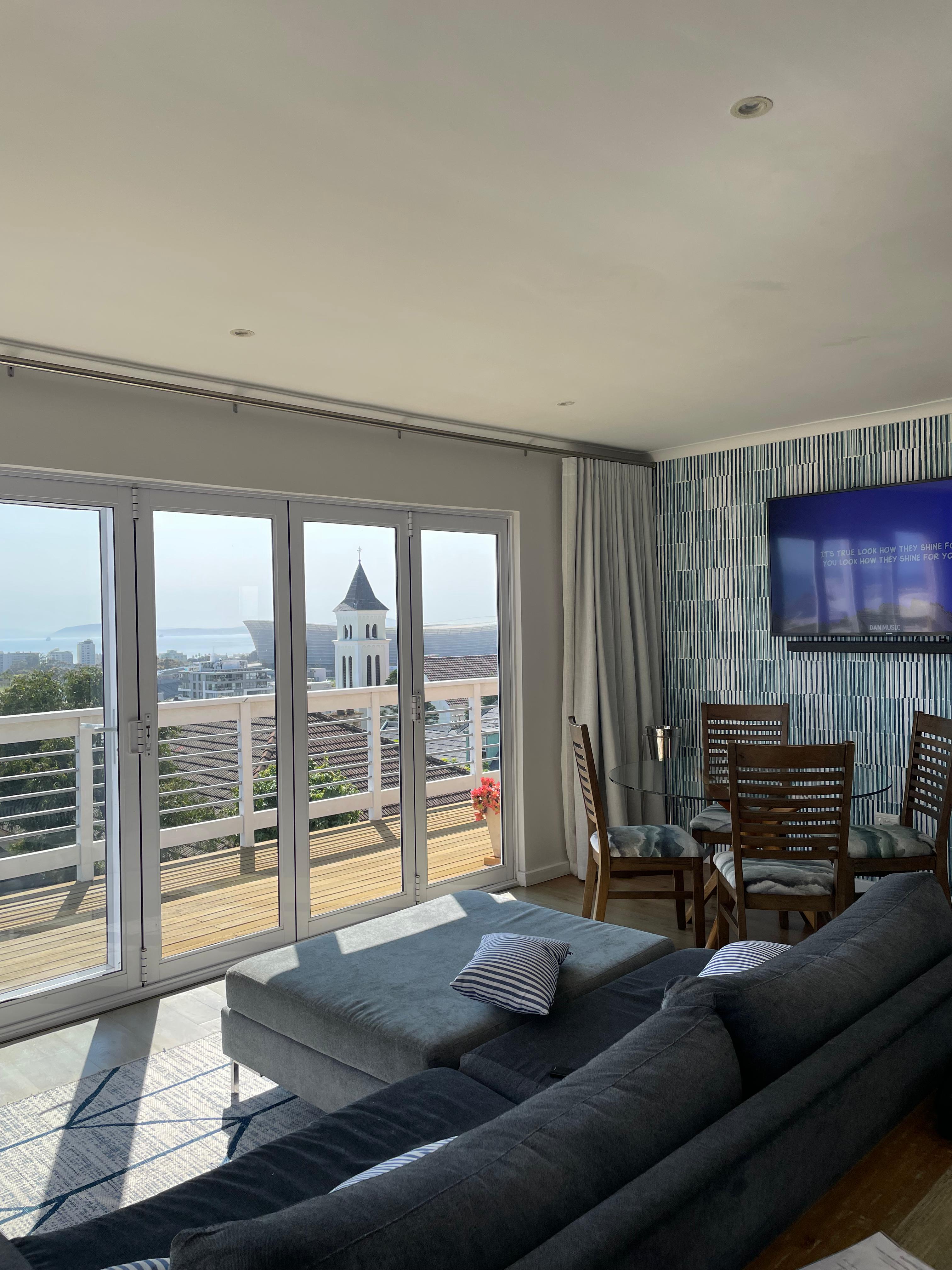 High Level Living: Sweeping Views of Cape Town