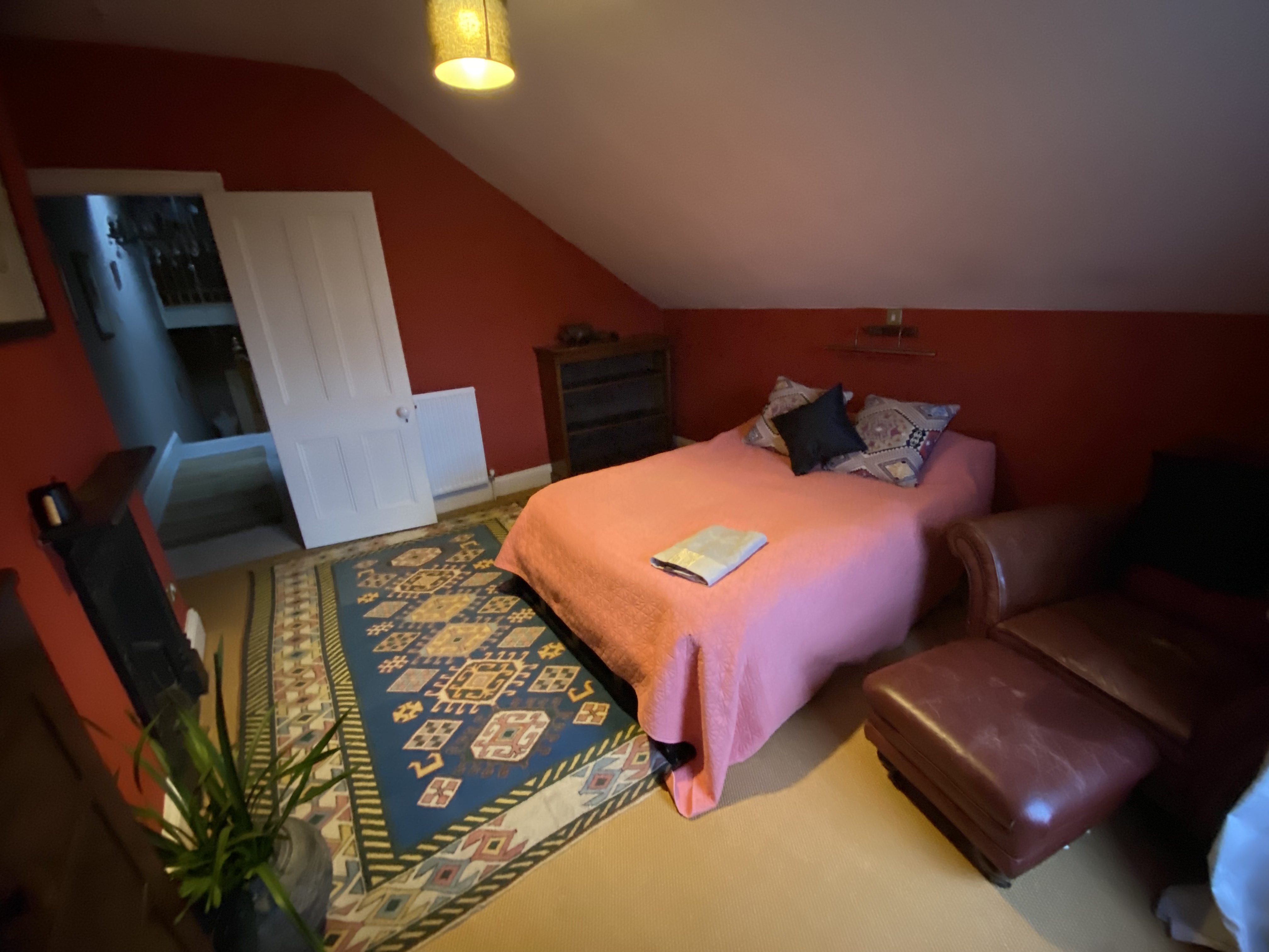 Double room near BRI & University in Cotham, Bristol
