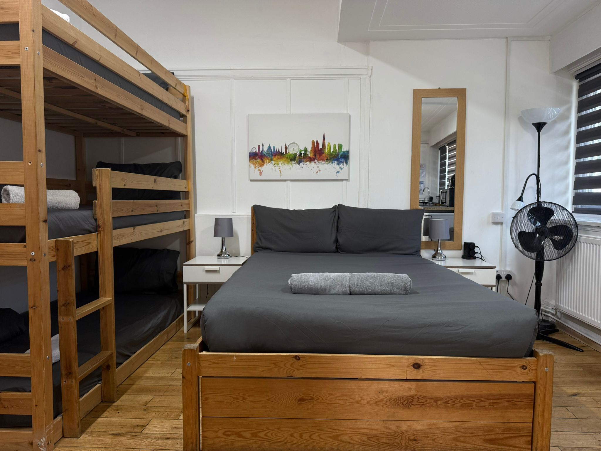 Family private room close to Tube & Tower Bridge