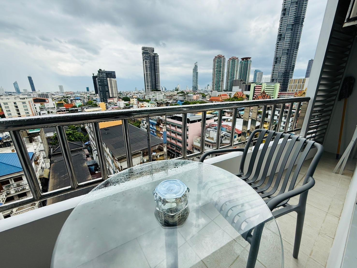 8 mins BTS River Bangkok+ iMac, TV, Gym+FastWifi