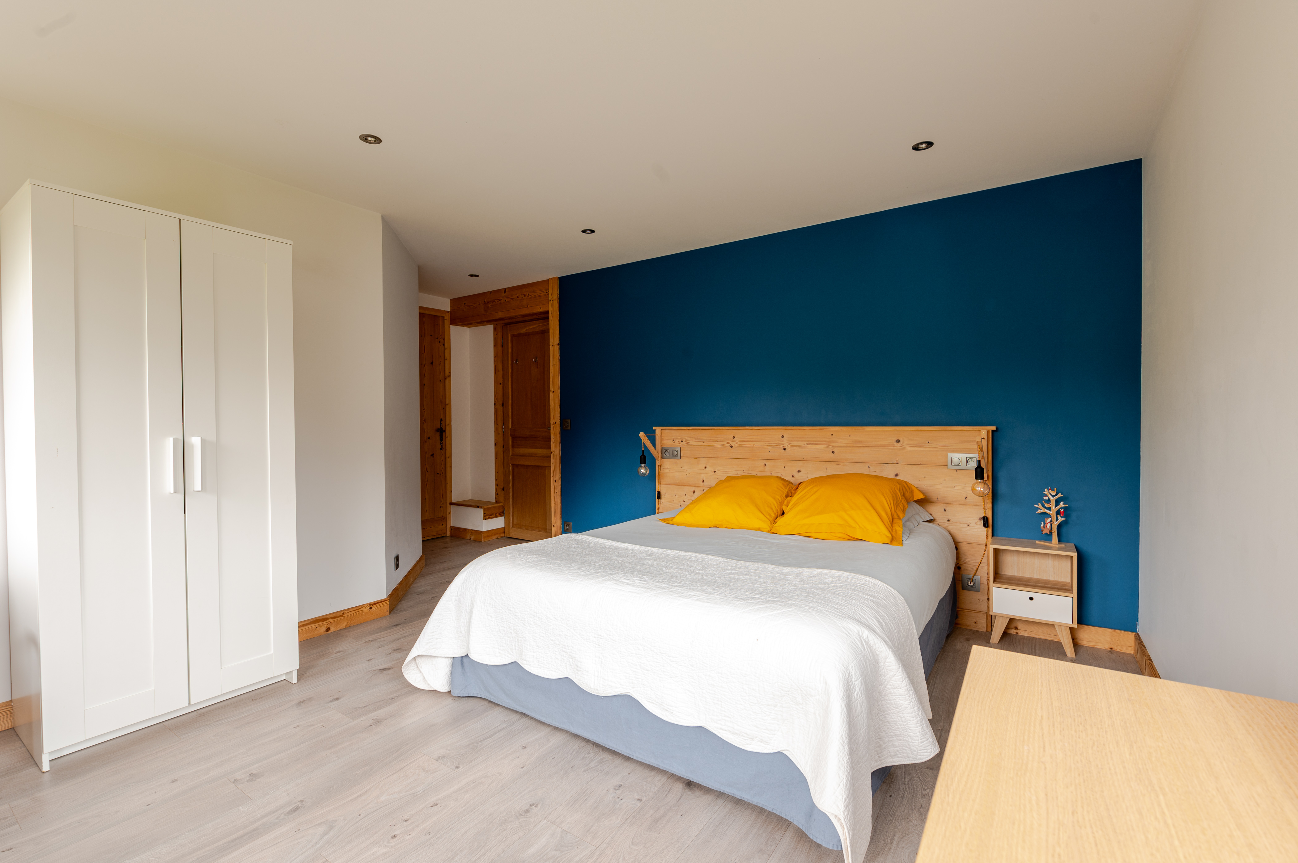 Apartment in chalet with terrace and garden