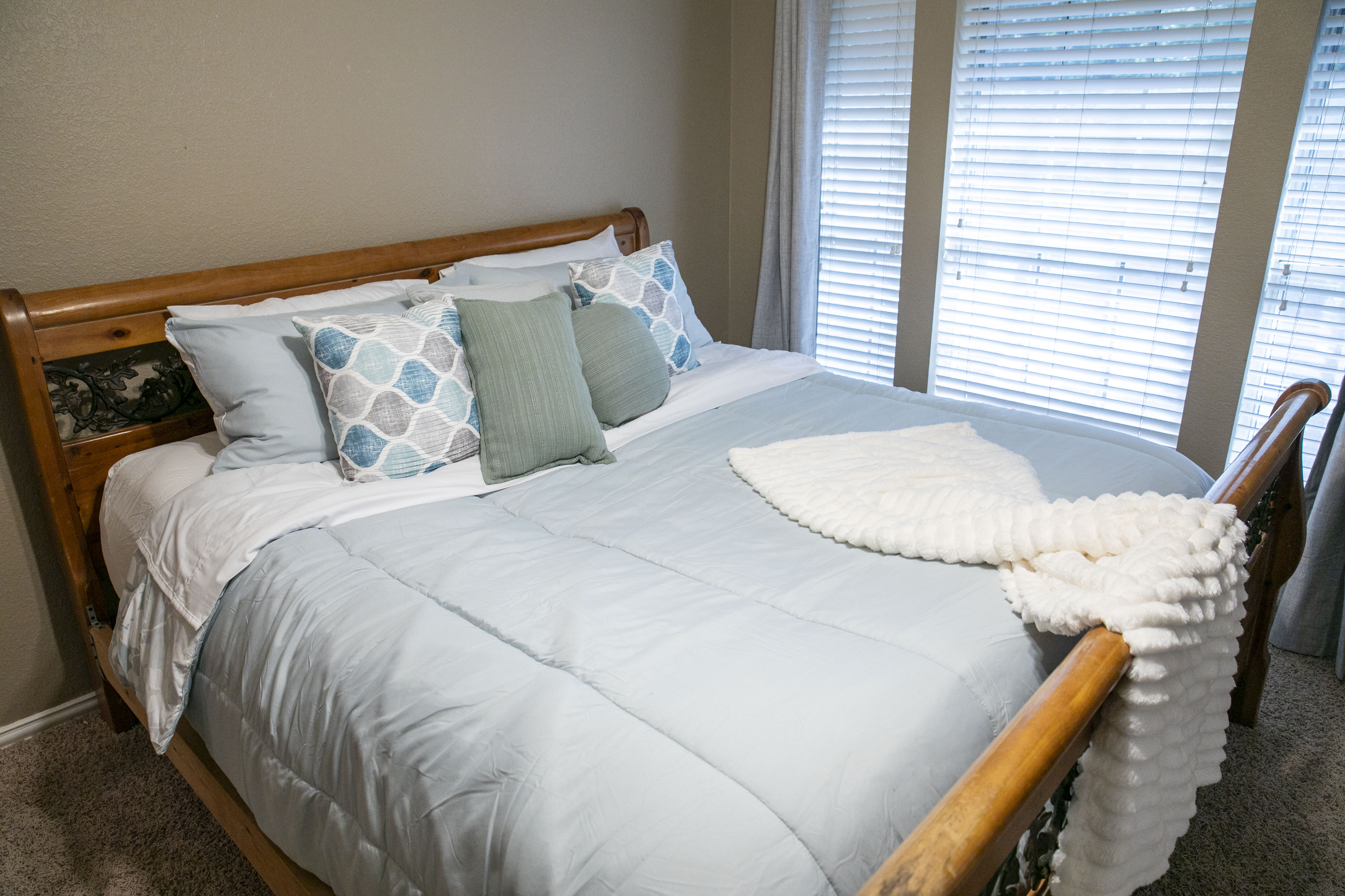 Newly Updated King Rm | Shared Bath | Home Gym in District 7, Fort Worth