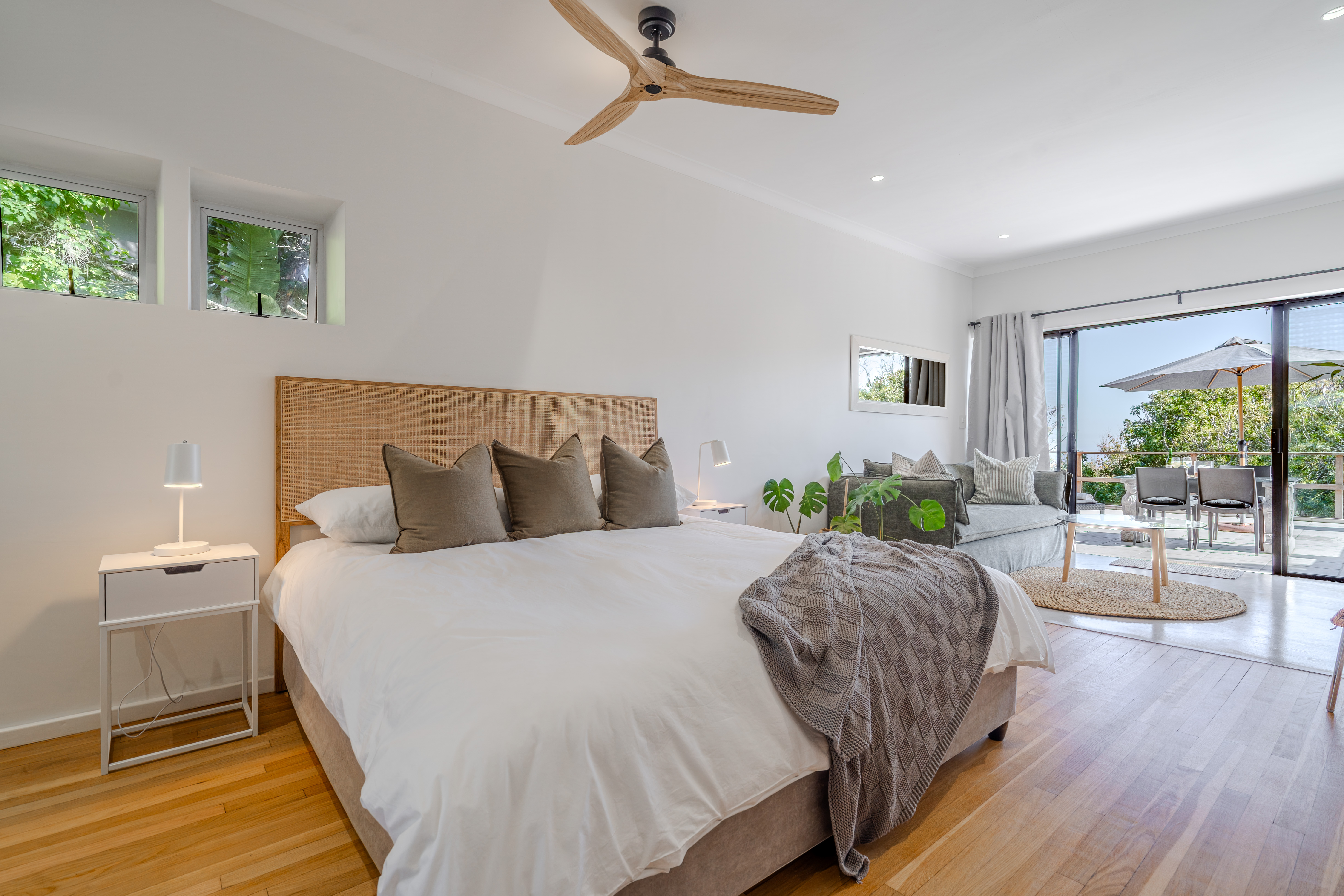 Peaceful Studio in Camps Bay with Mountain Views