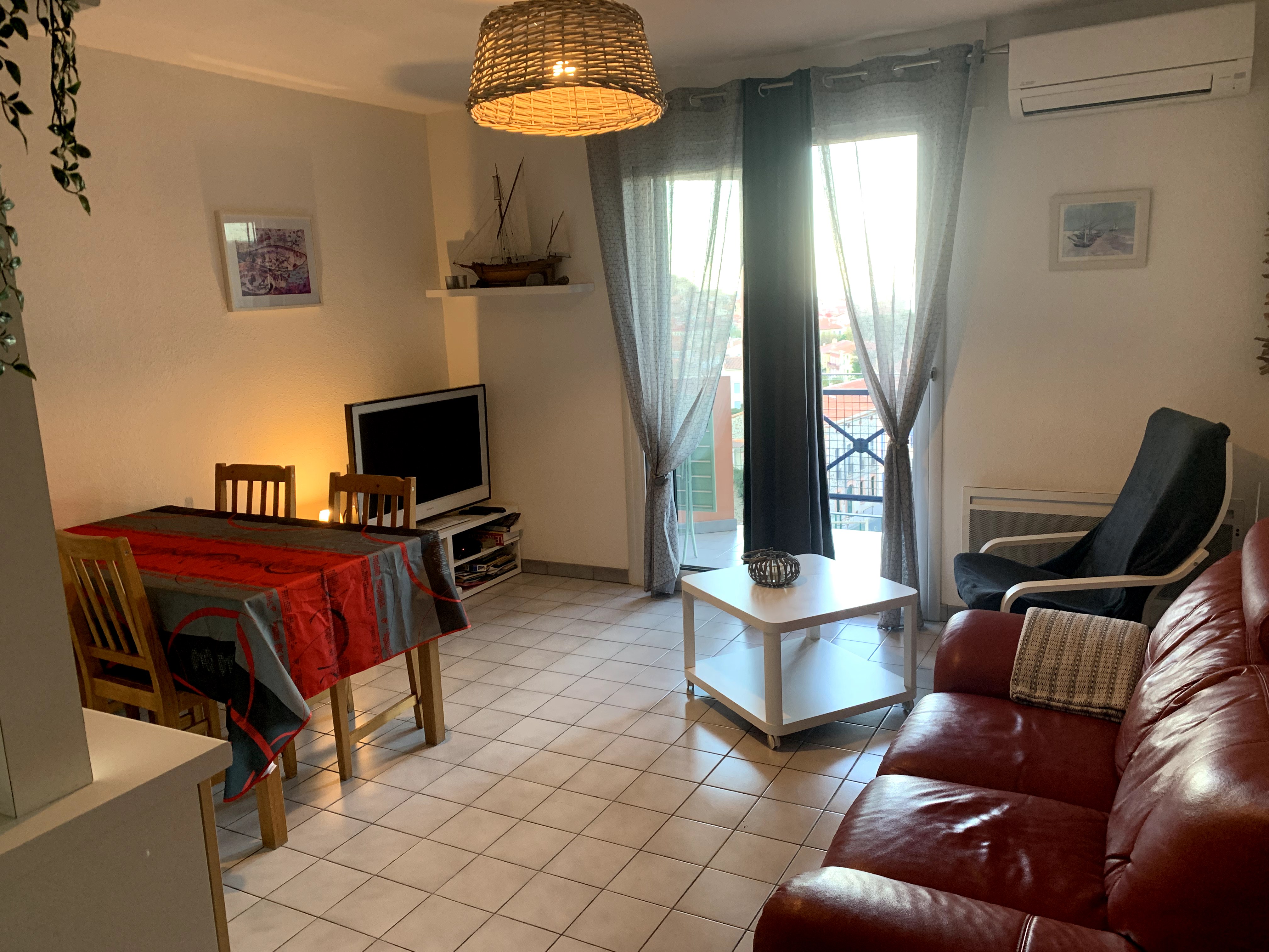 Air-conditioned apartment, parking with  superb views.