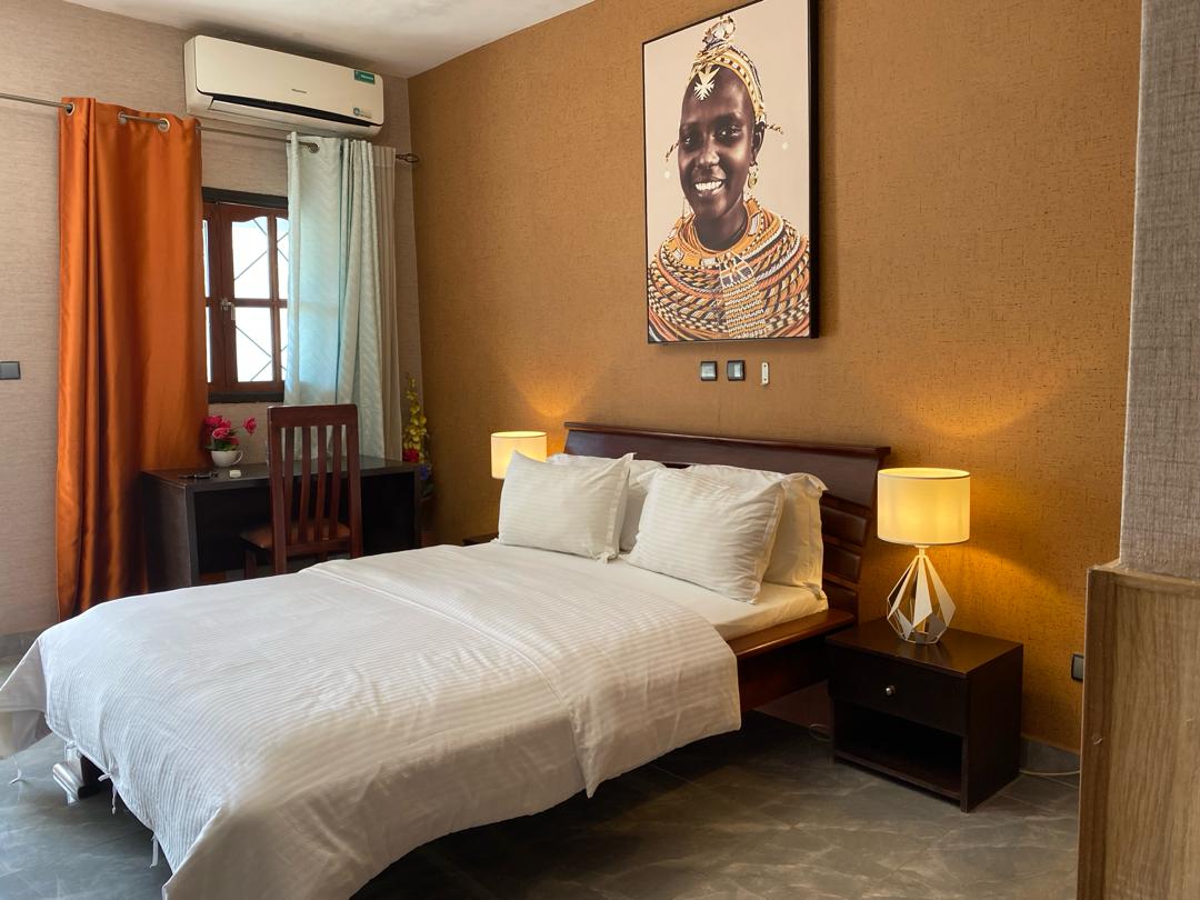 Cozy studio with free concierge & cleaning (2)