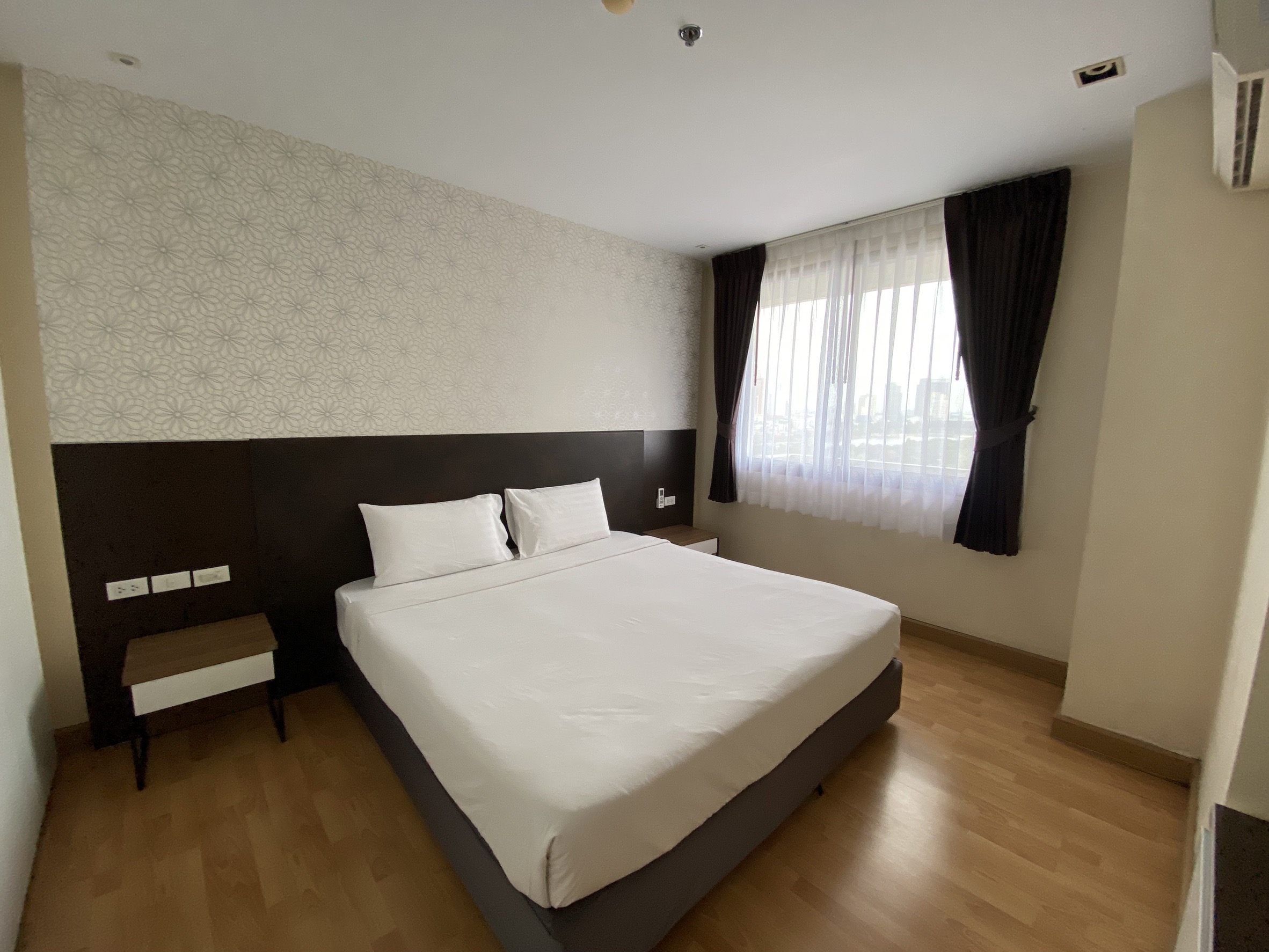 Nantiruj - 64 sqm Deluxe One-bedroom (D1) @Nana in Khlong Toei, Bangkok
