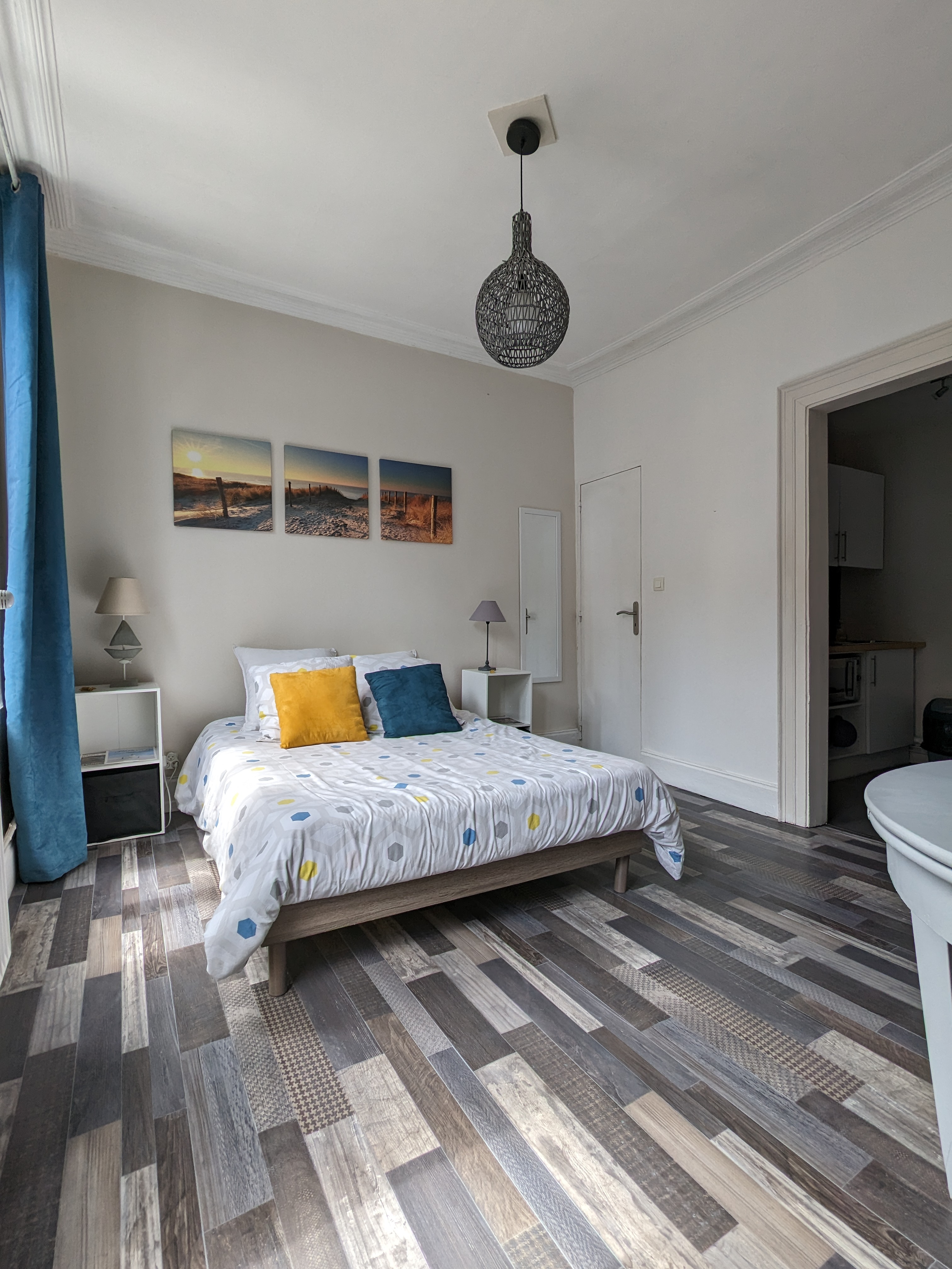 cocoon private flat nearby the old town.
