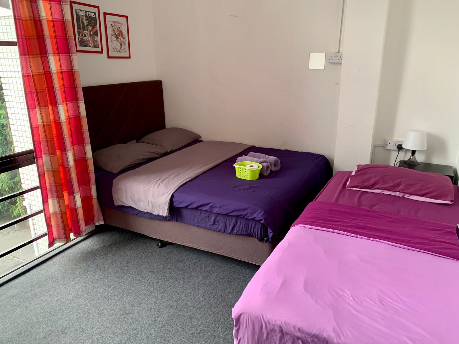 EZ Lodgings - Room for 3 persons with large window