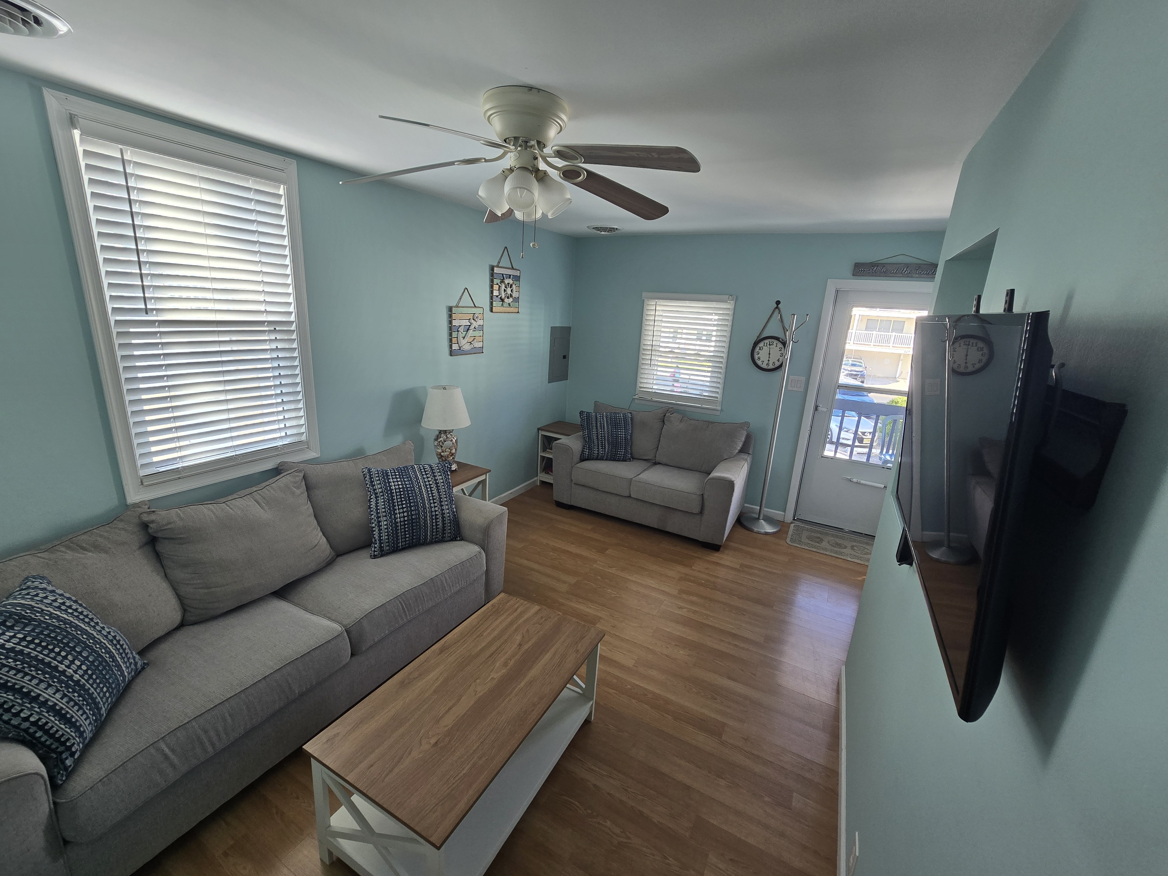 Convention center!
3 bedroom
3 off-street parking.