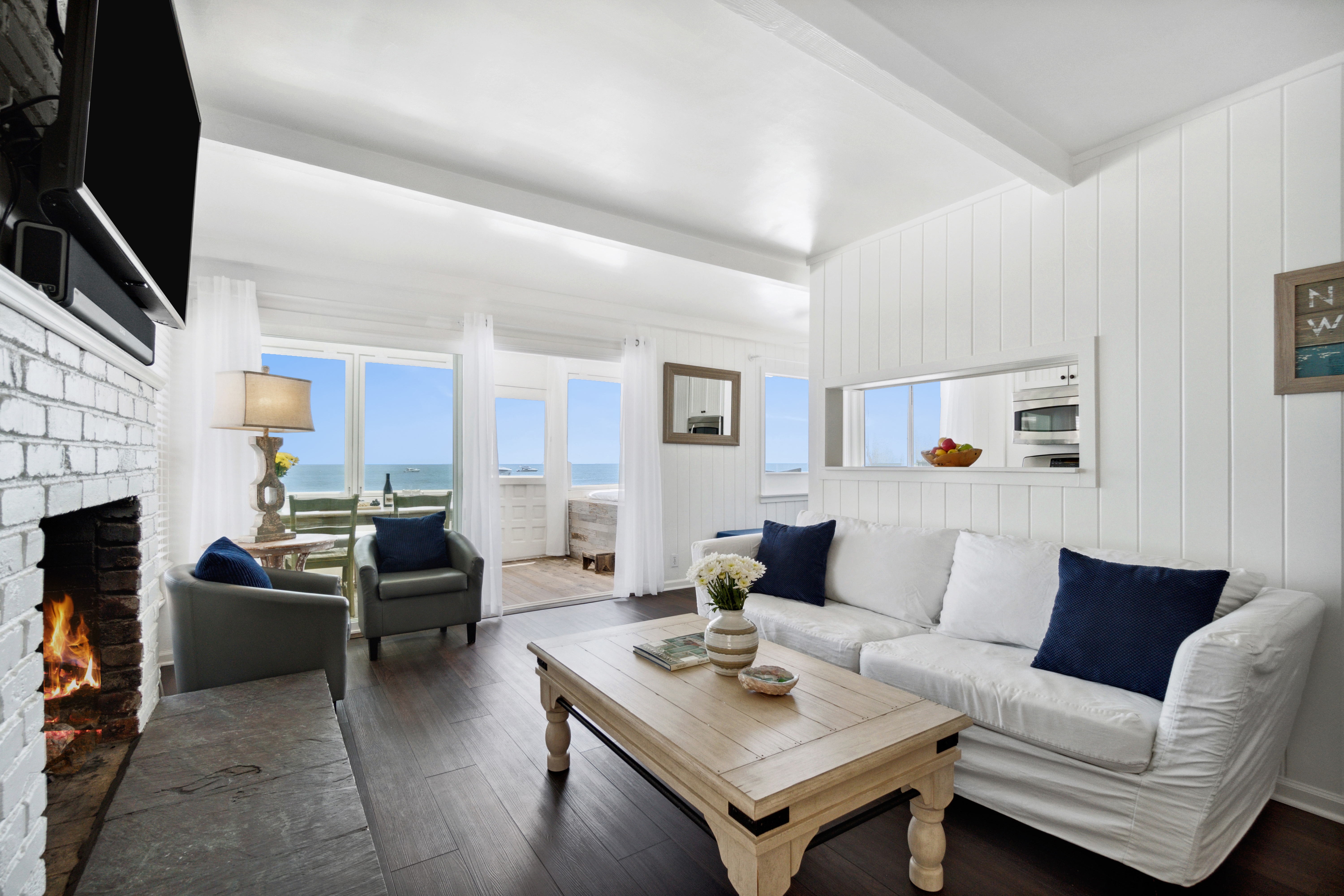 Malibu, Carbon Beach - Oceanfront Suite Seven