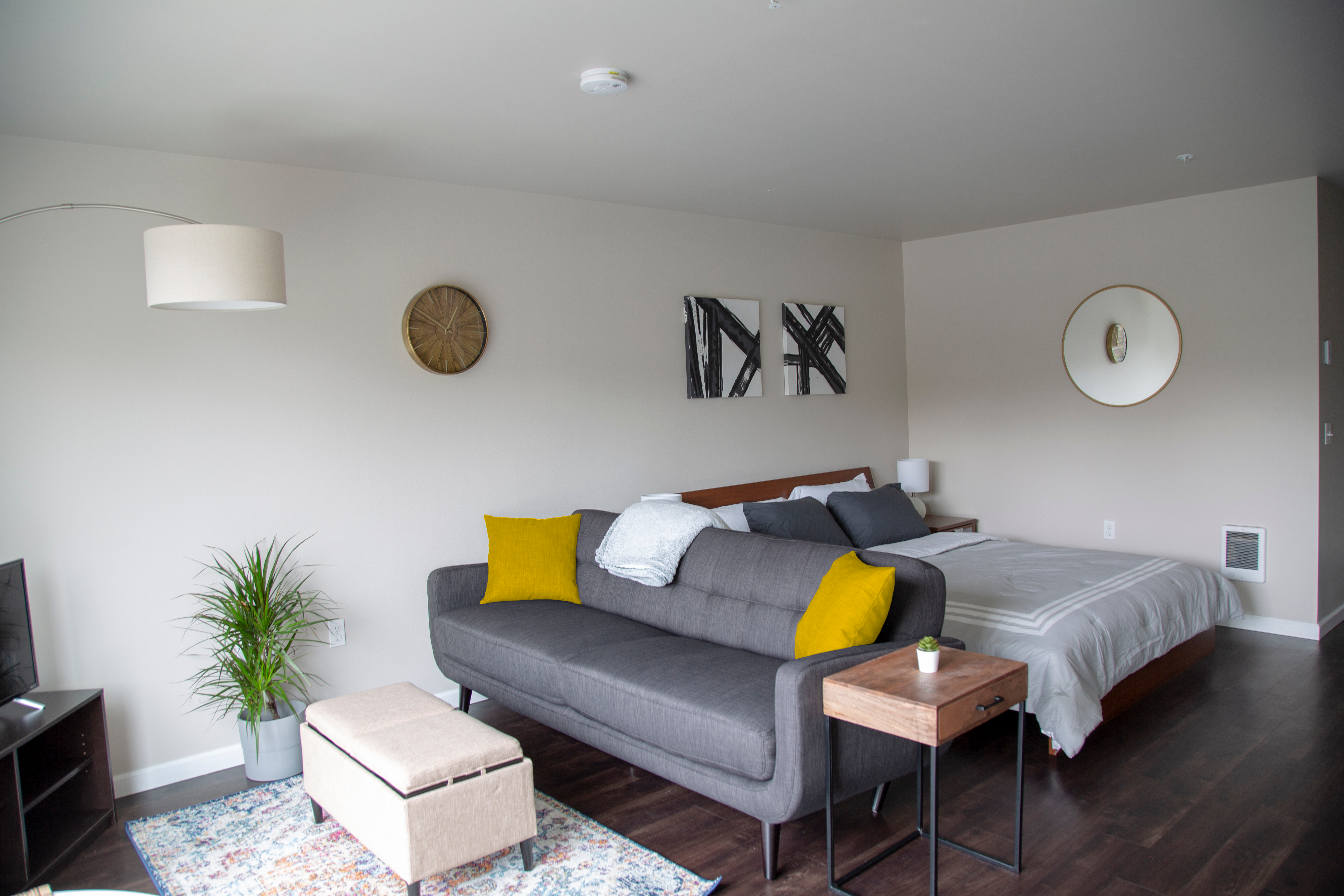 Capitol Hill Modern Studio with Free Parking*!