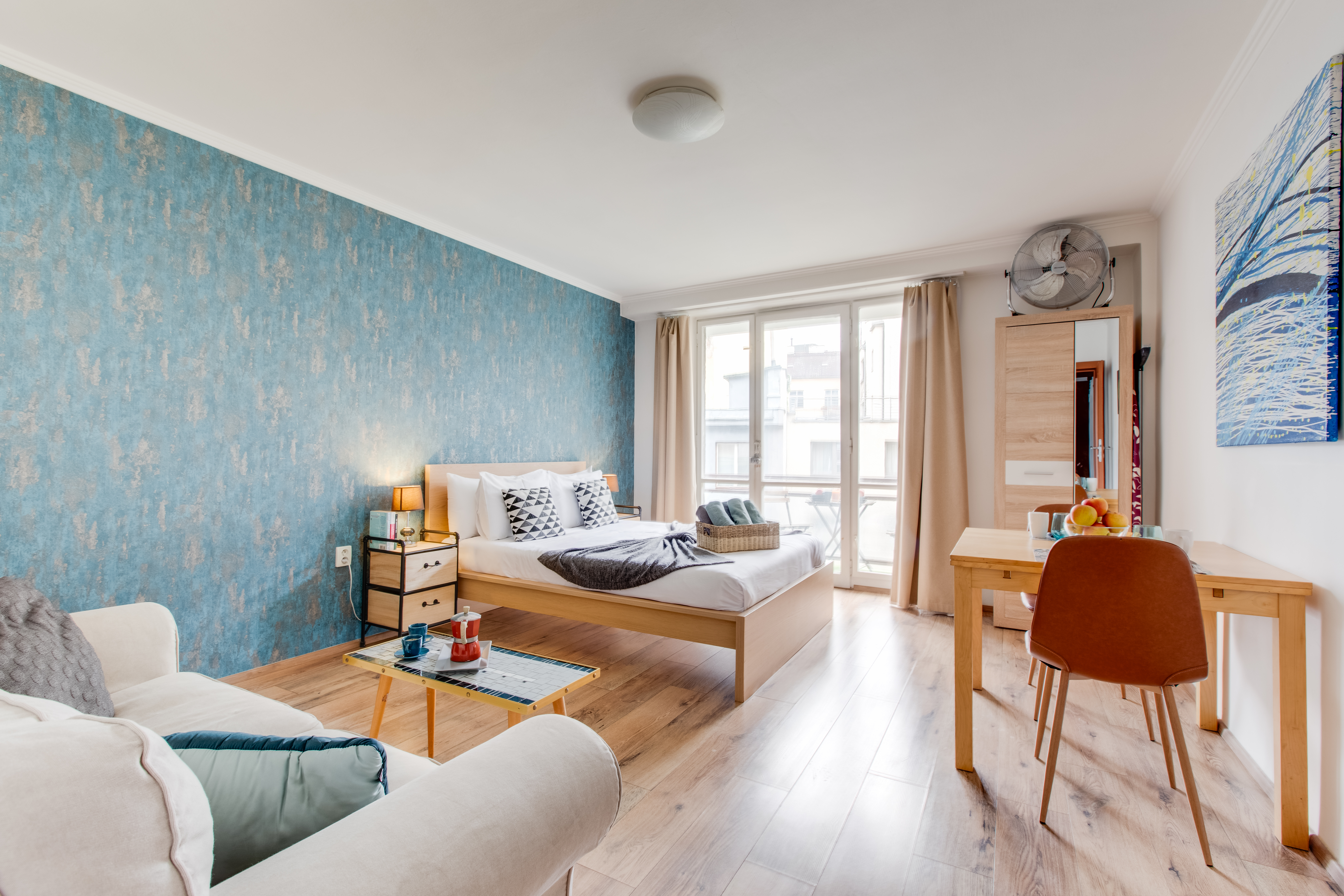 Quaint Singular Apartment in City Center