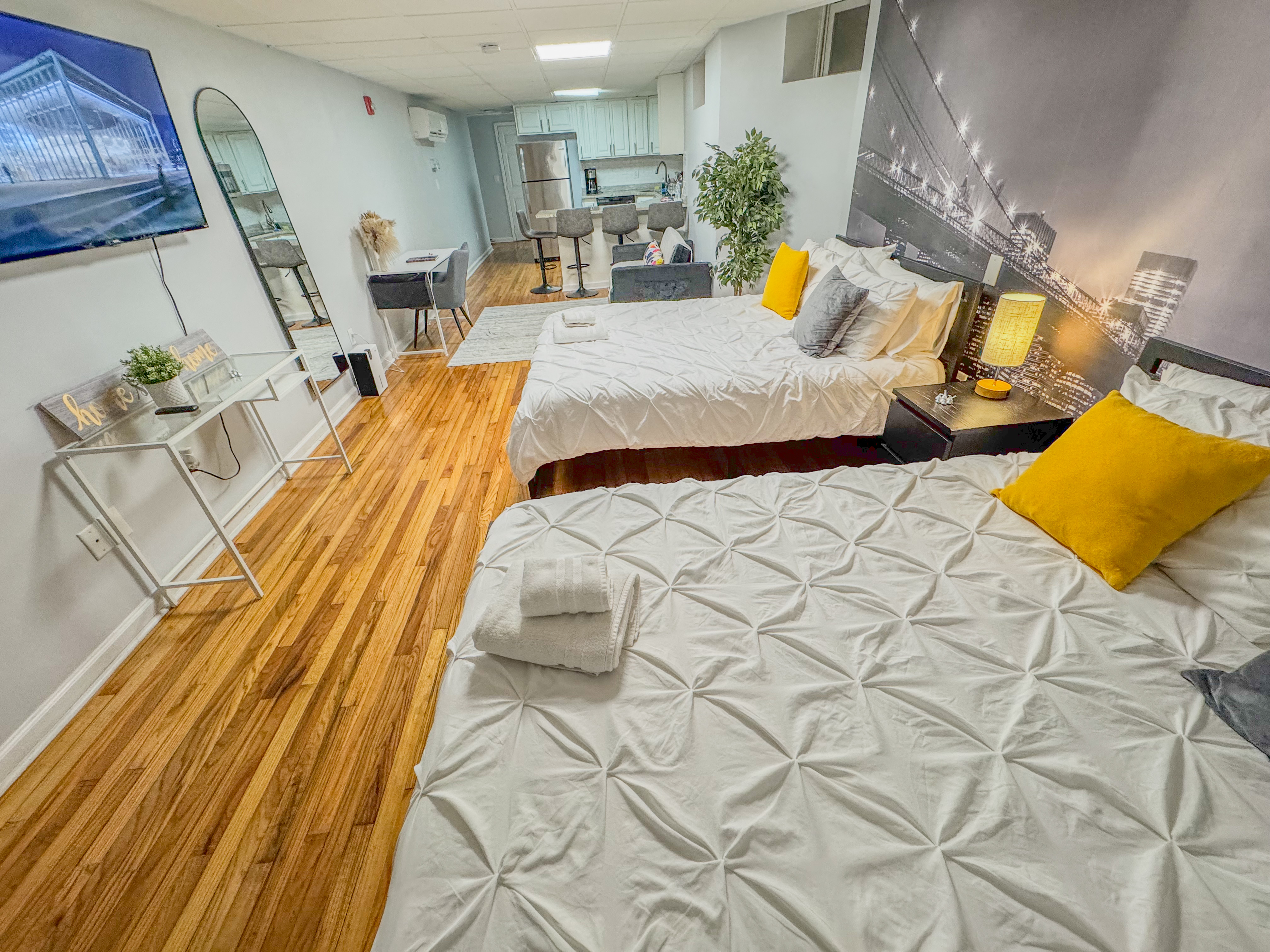 Prime Location! Cozy Studio 8 miles from Manhattan in East, Newark