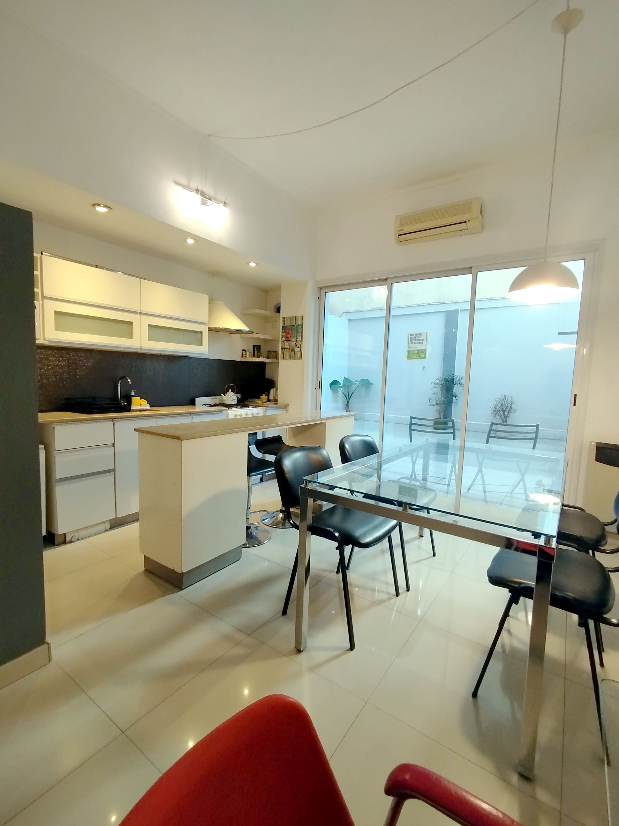 3 Dormitorios · 2 Baños · Patio ·Hospital Italiano