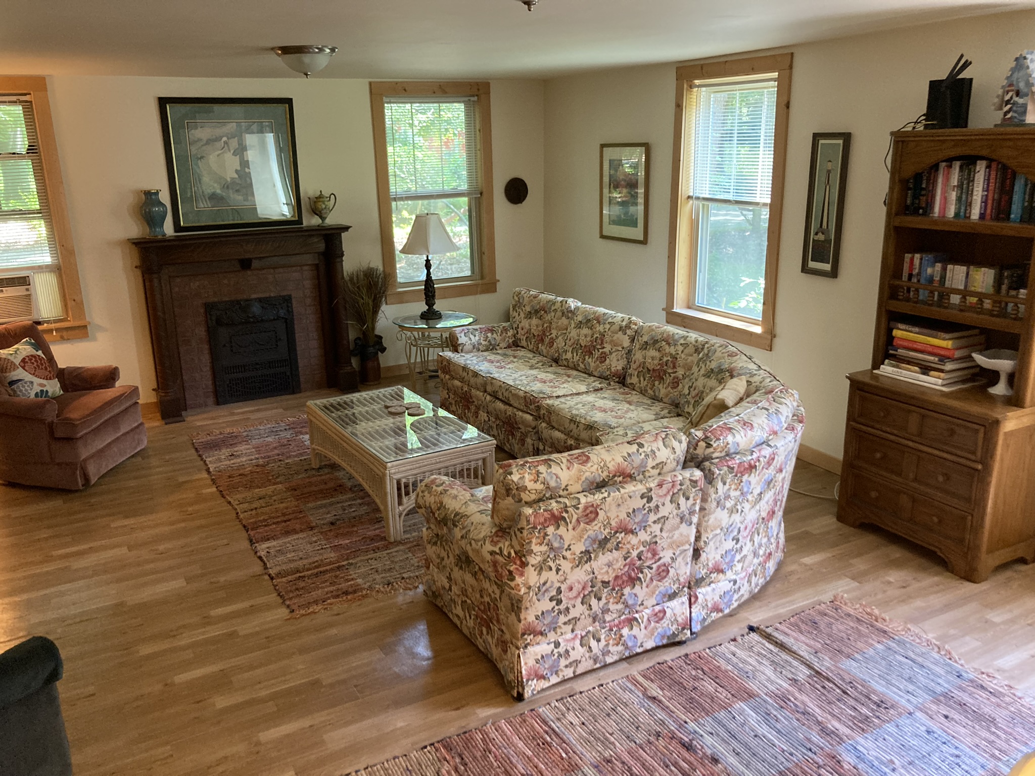 Whitehall Potter's Guesthouse near Lake Michigan