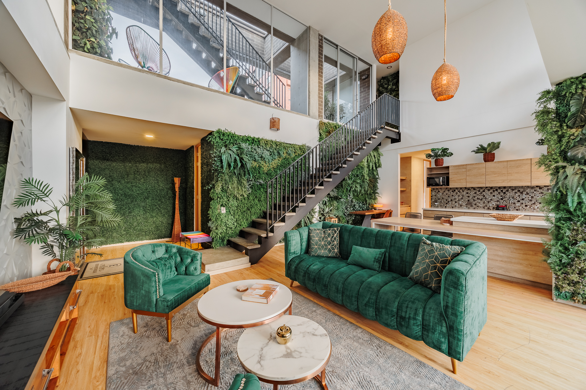 Rooftop Retreat | 3 Floor Luxe Penthouse Getaway