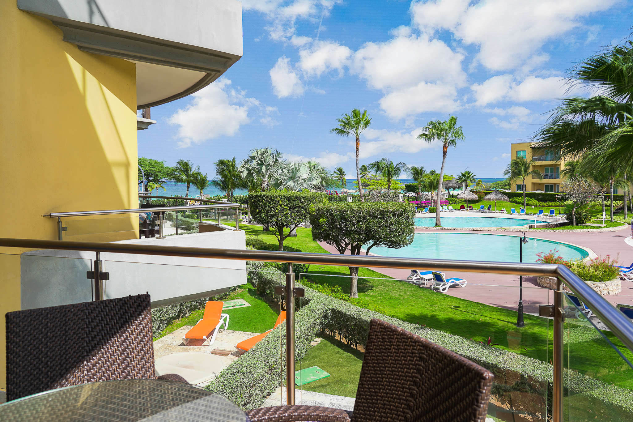 OCEANIA-FANTASEAand EAGLE BEACH CONDO