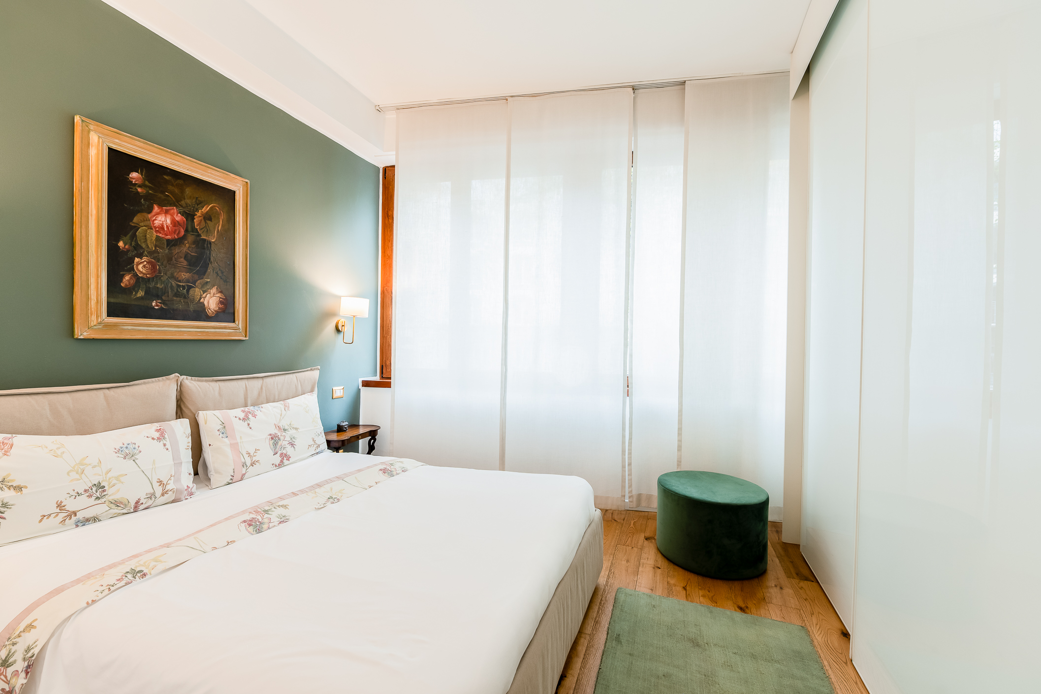 Elegant & Prestigious Apartment in Milan Center