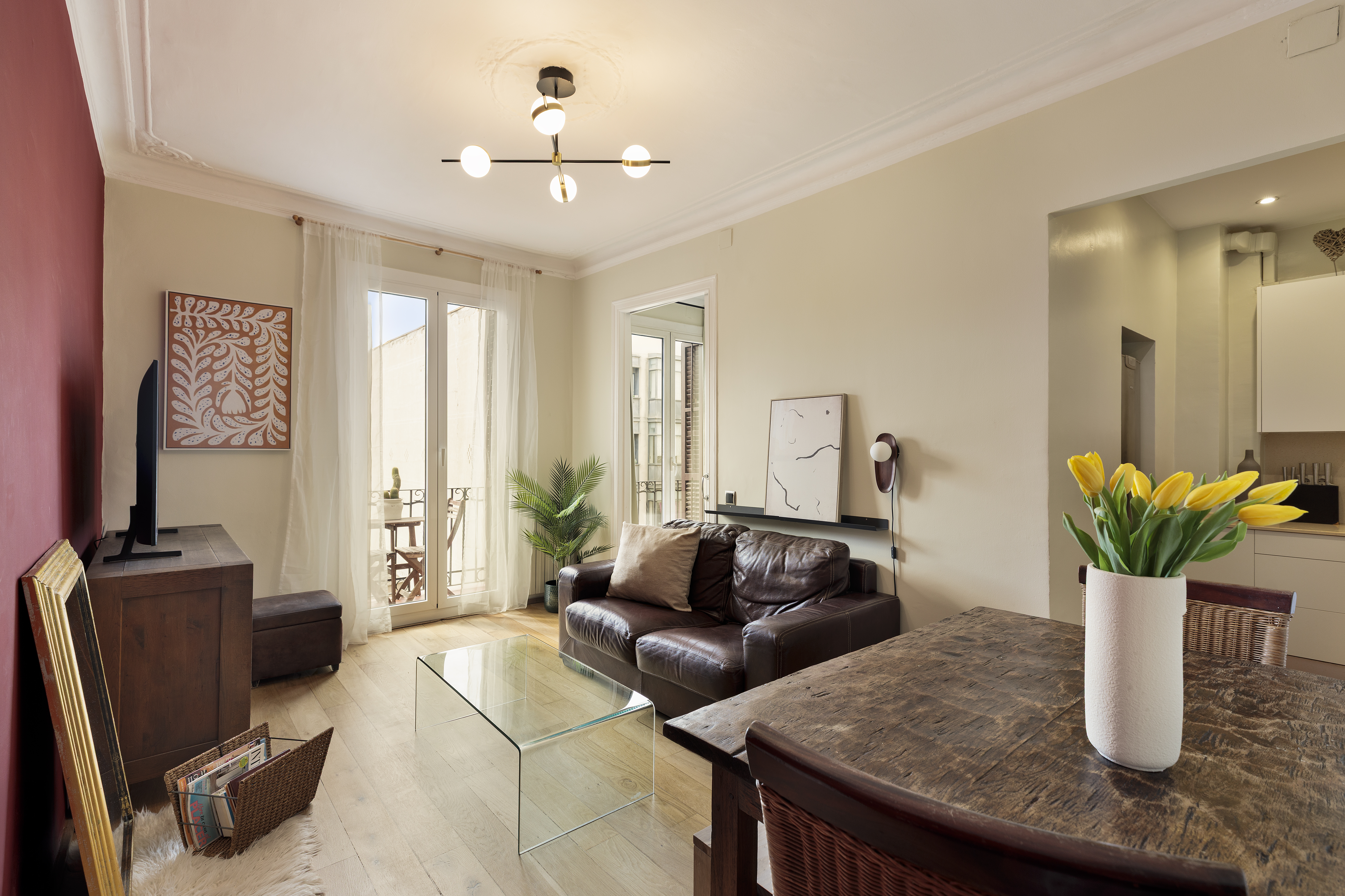 3BR Apartment in Central Barcelona in la Nova Esquerra de l'Eixample, Barcelona