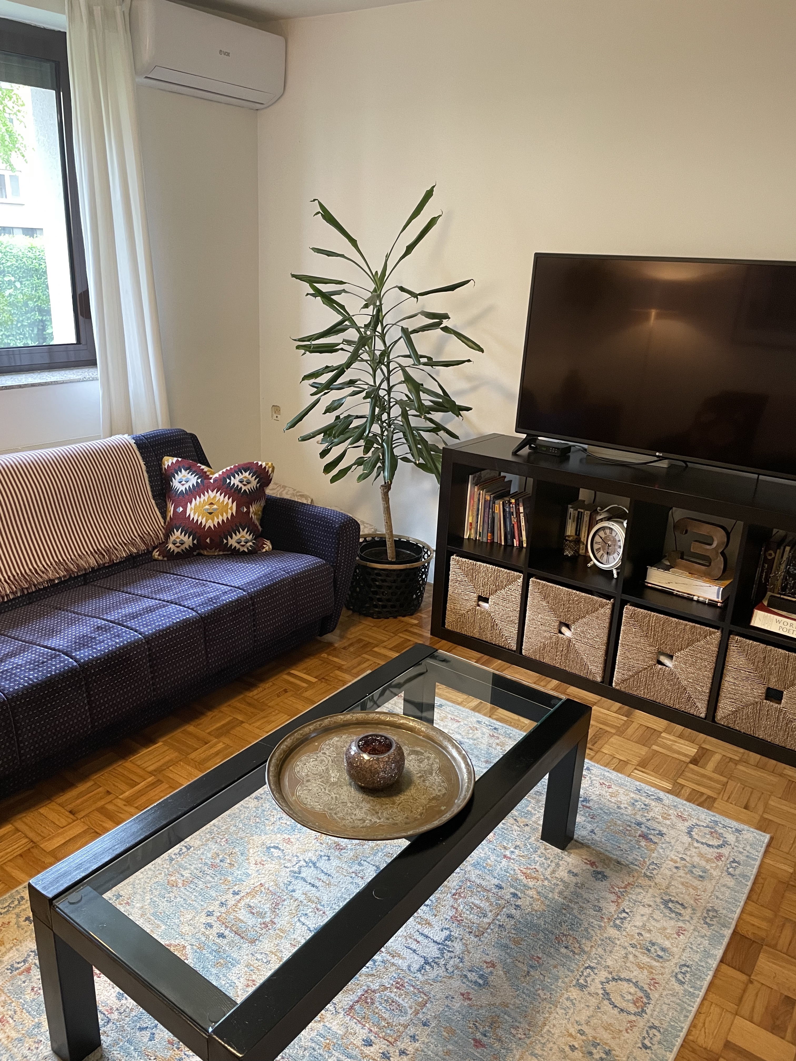 Olympic Bronze Apt/ Free Parking/ Garden/ Grill