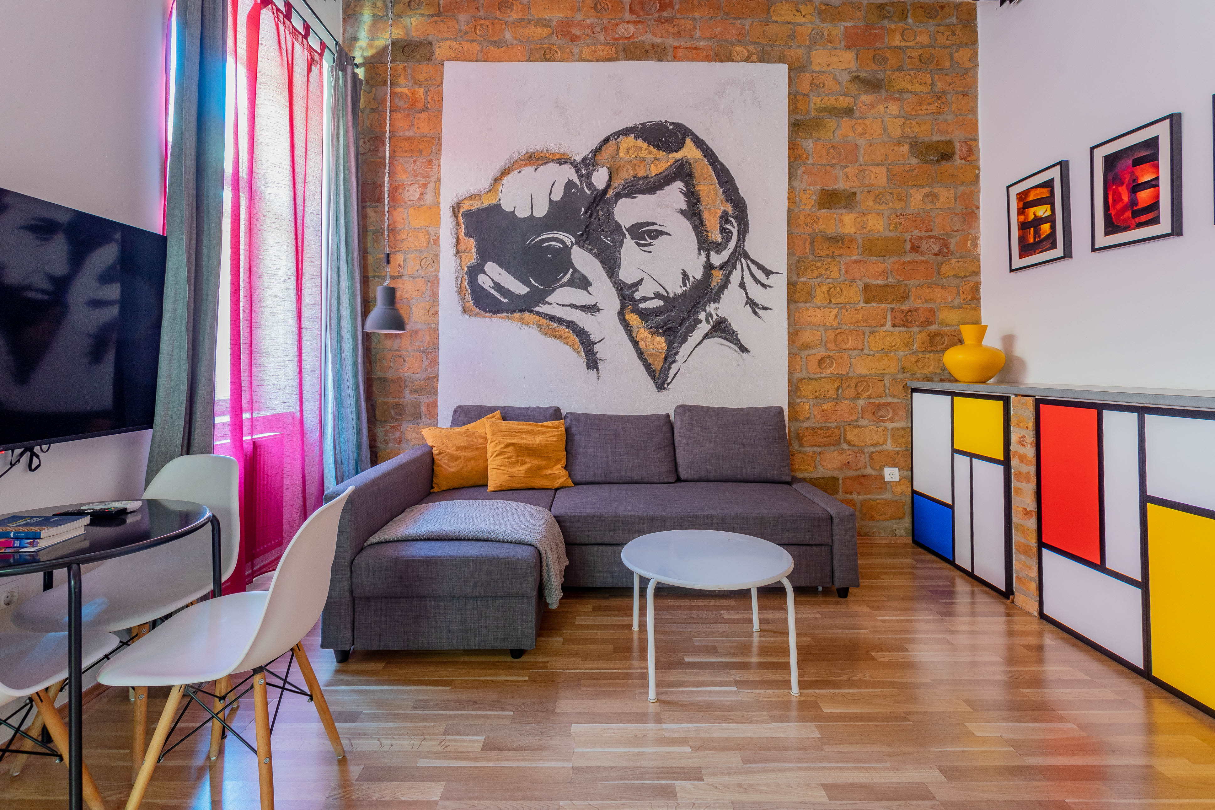 Design Art Studio@Cntr AC,2beds