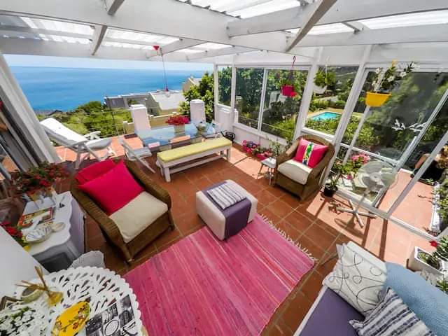 Private room in exclusive beach suburb, Llandudno