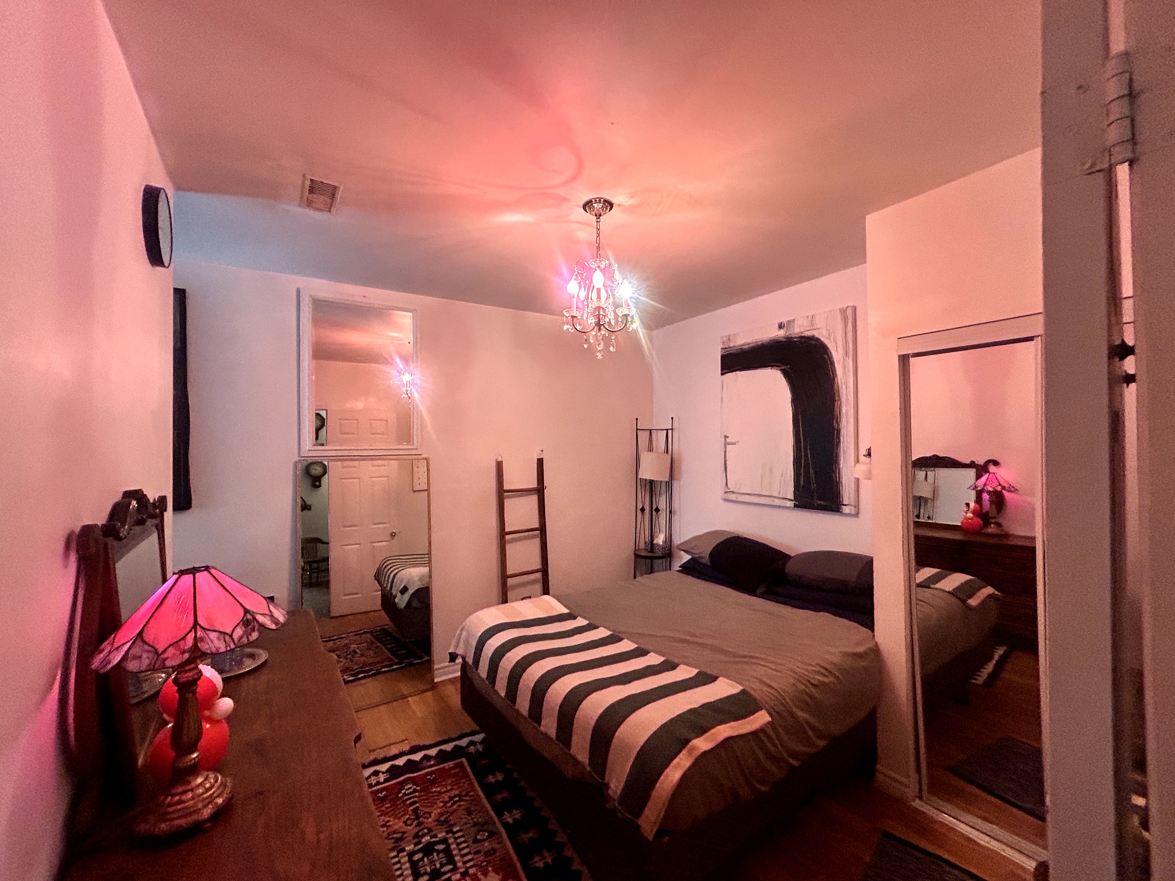 One-bedroom loft on Ossington ave in Trinity-Bellwoods, Toronto