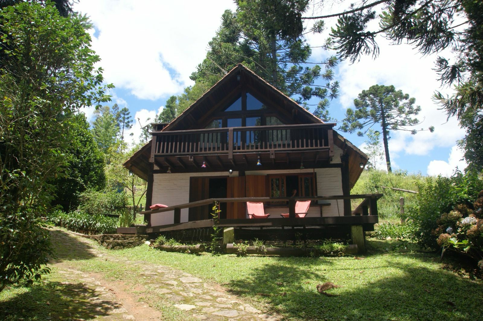 Recanto dos Alpes Chalets - Close to Monte Verde.
