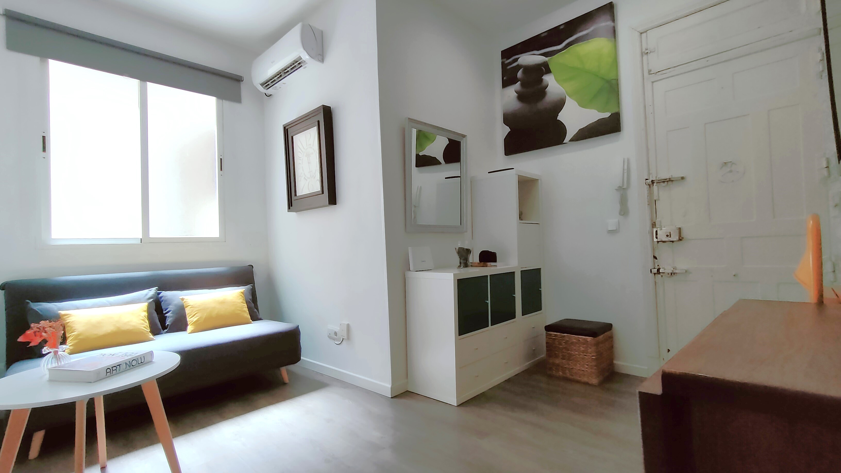 Inviting Flat @ Madrid's Heart in Embajadores, Madrid