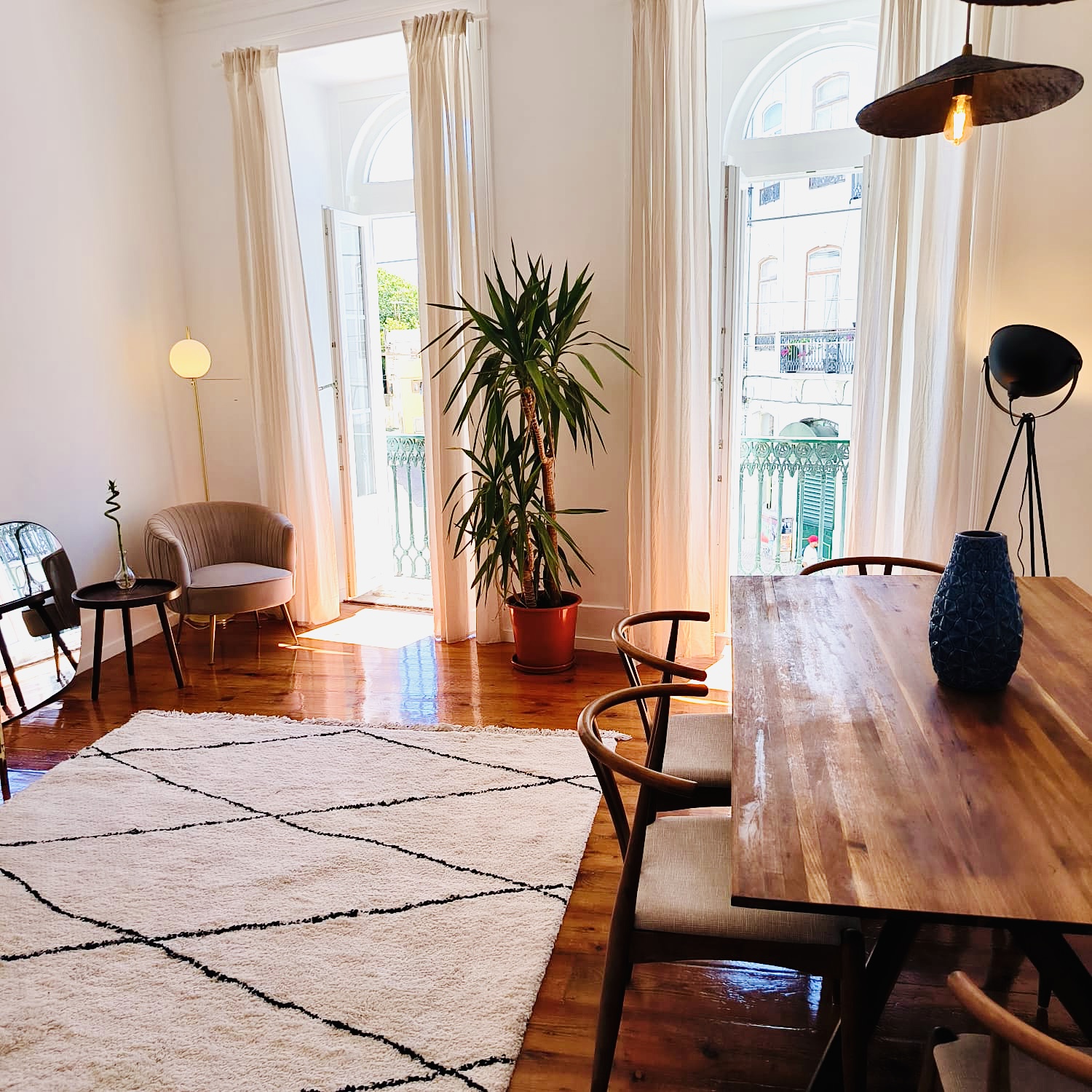 Huge 13 Bedroom Apartments in Príncipe Real in Santo Antnio, Lisbon
