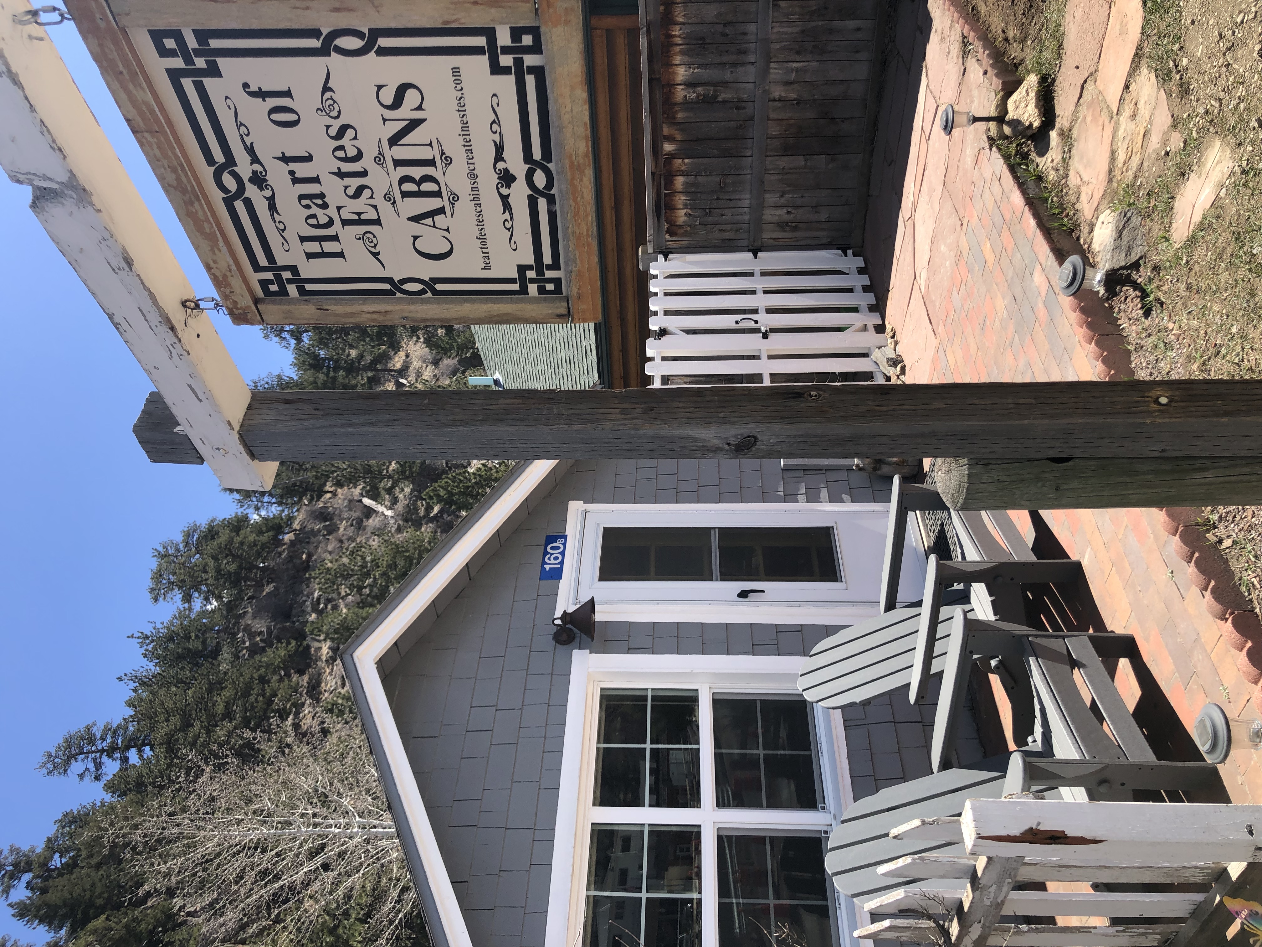 Cozy Historic Cabin in the Heart of Estes Park