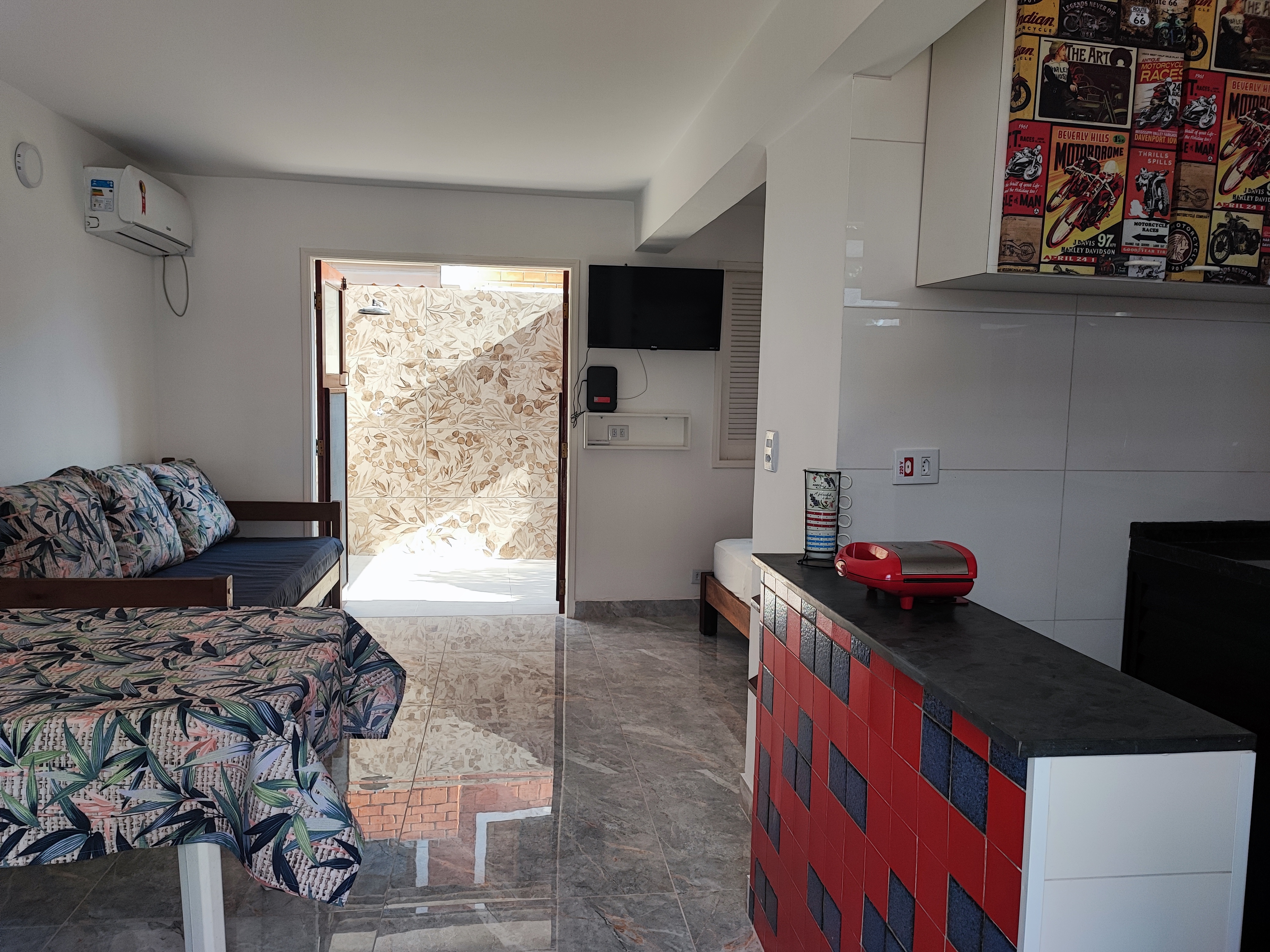 Ubatuba - Itaguá - Ground floor with barbecue