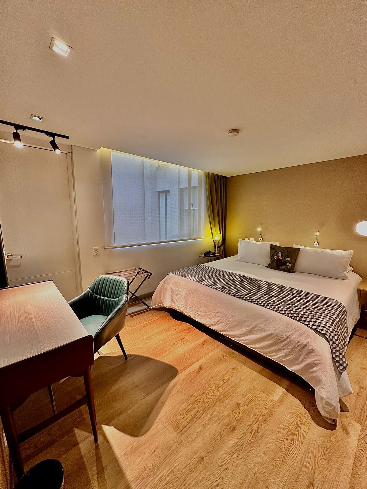 R Rooms For Rent in la Candelaria in Santa Fe, Bogotá