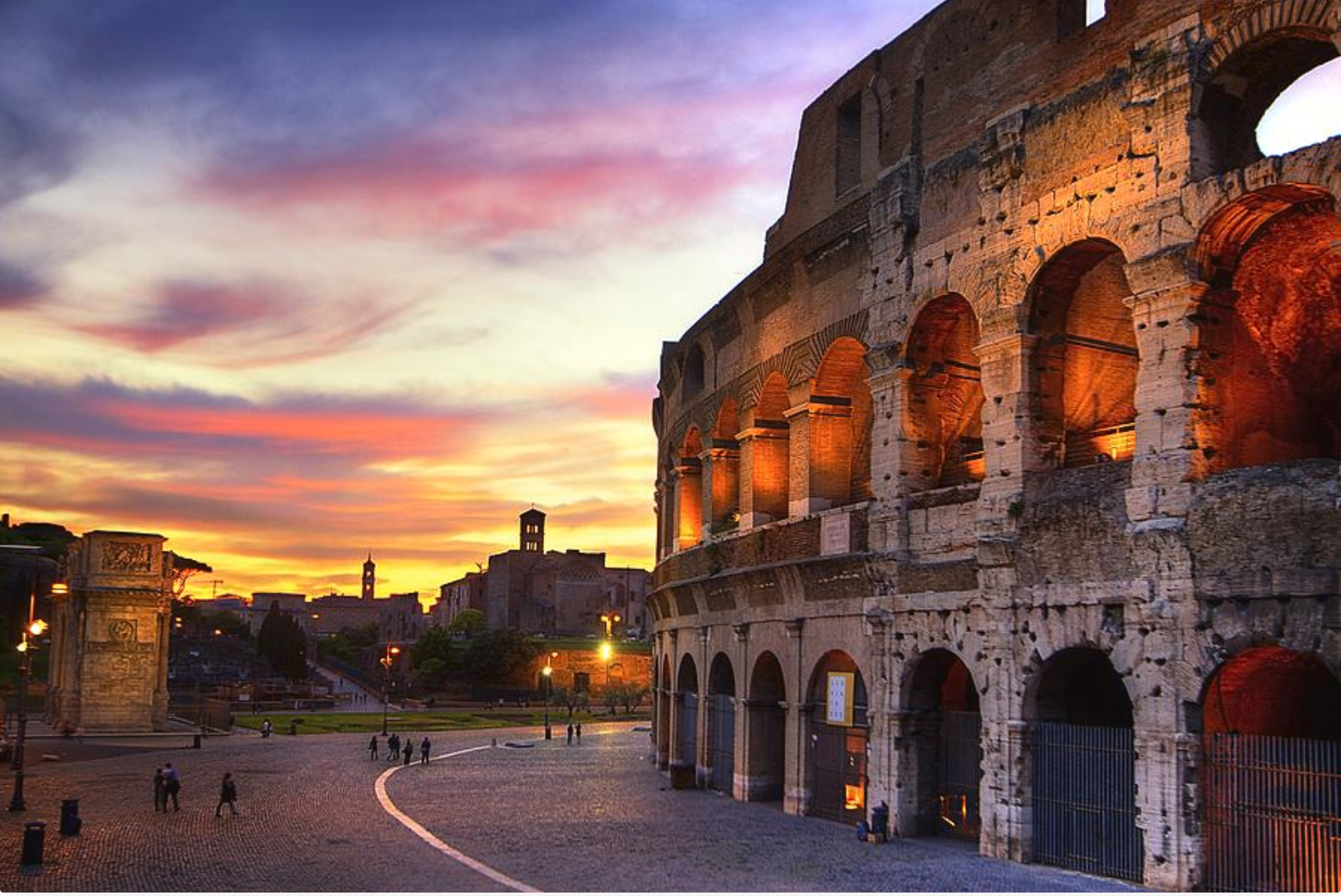 Colosseum Sunset · Metro, Fast Wi-Fi, AC & Kitchen