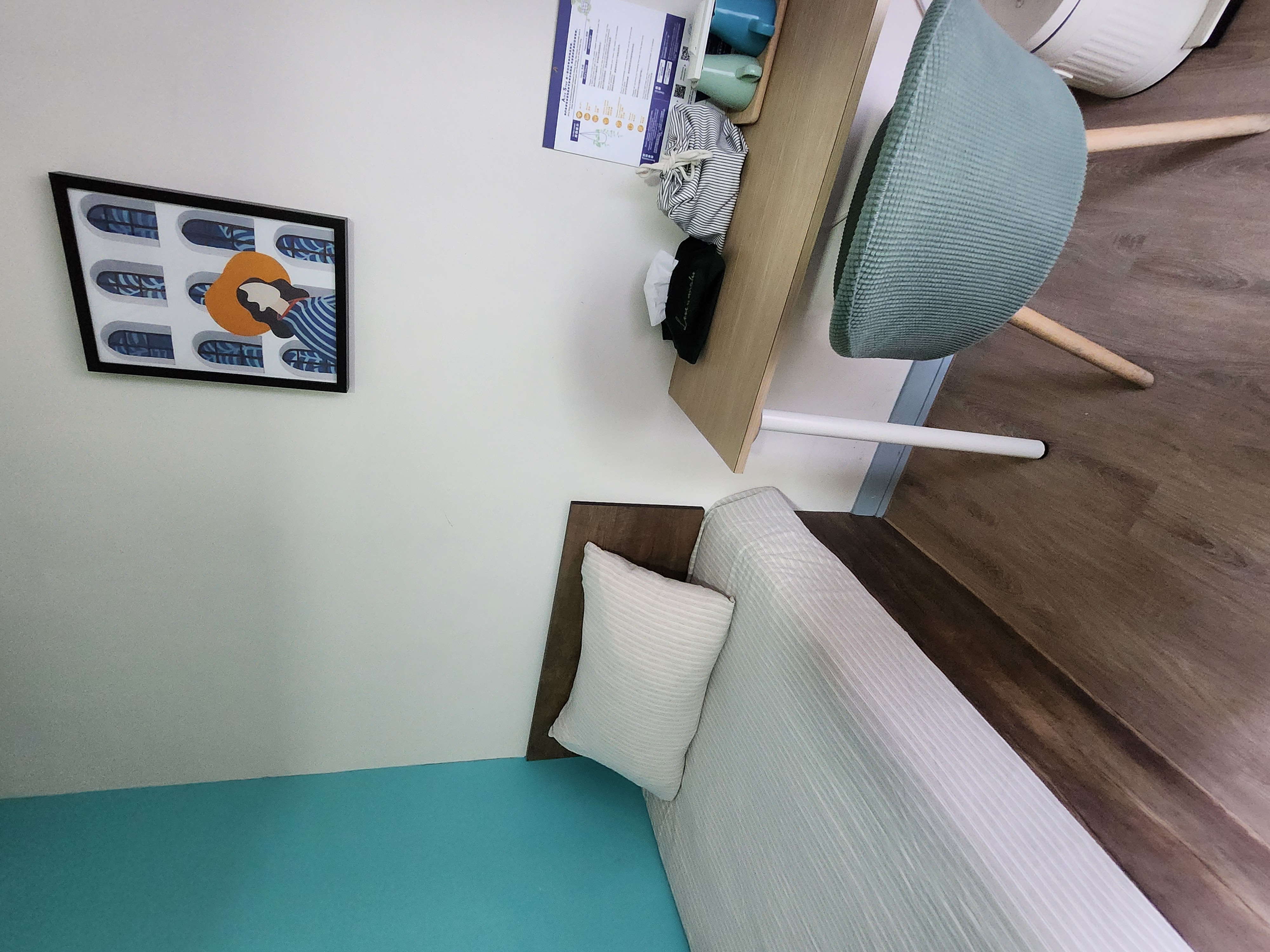 Standard Single Bed, Private Bathroom 2 Min to MTR
