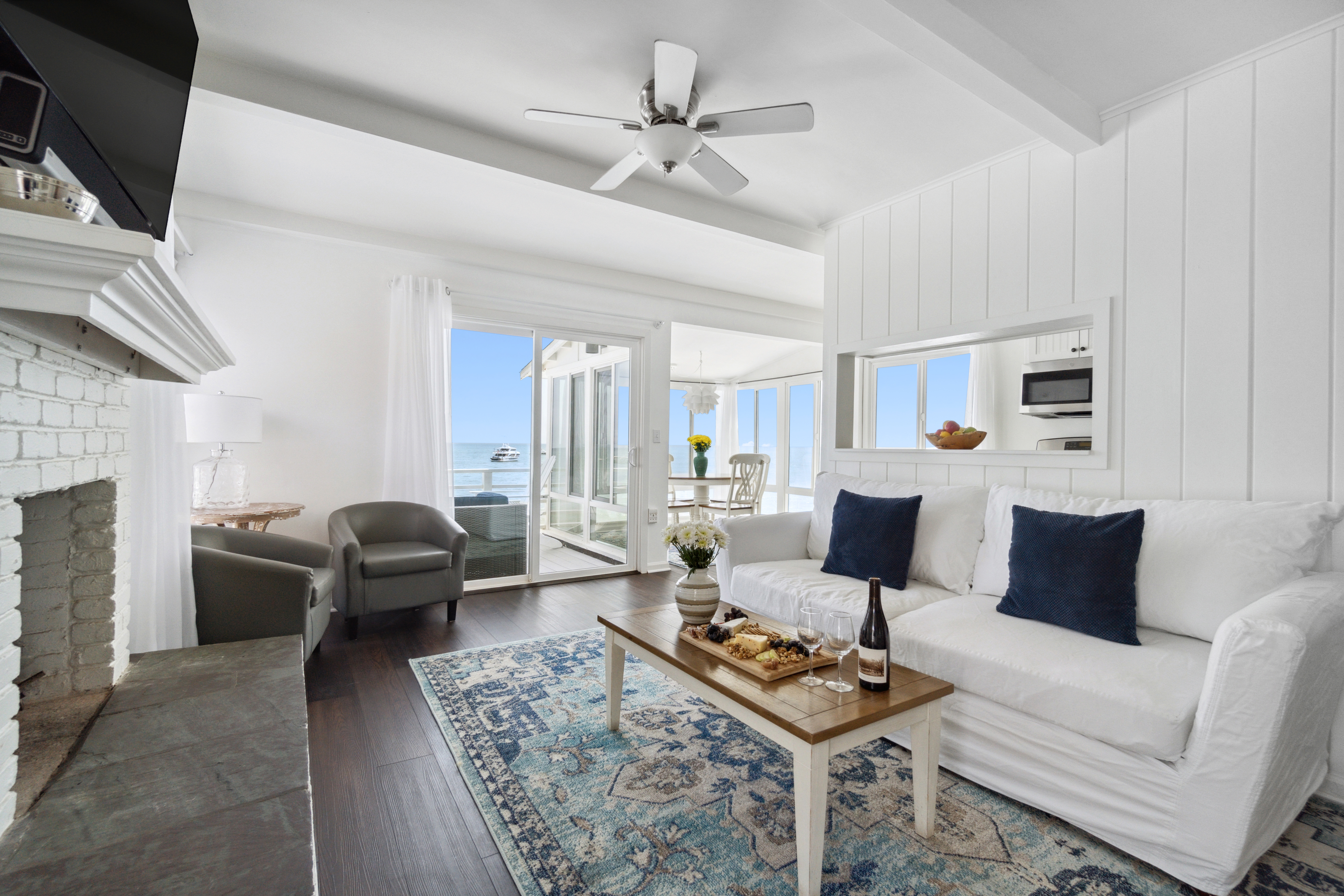 Malibu, Carbon Beach - Oceanfront Suite Eight