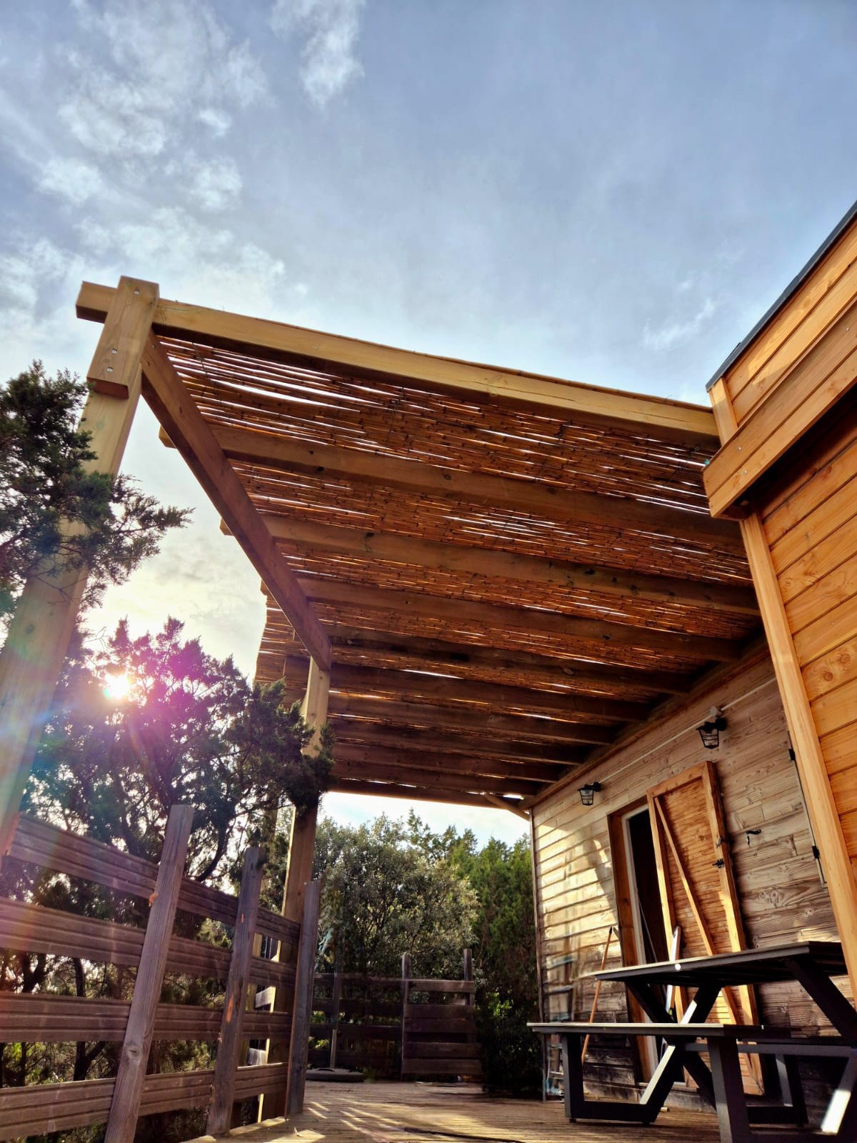 Chalet private access to the sea