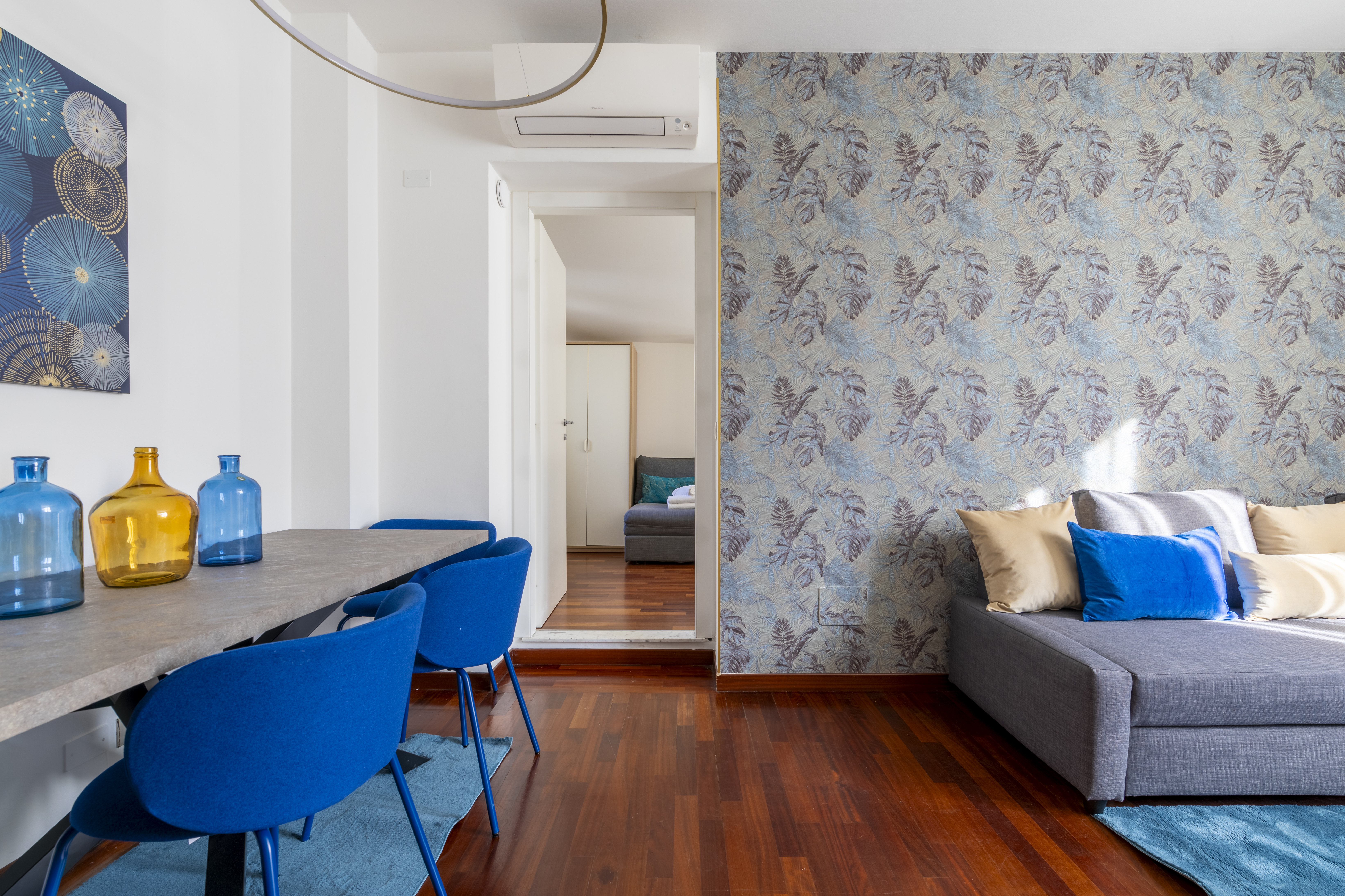 DUOMO: Bright Prestigious Apartment