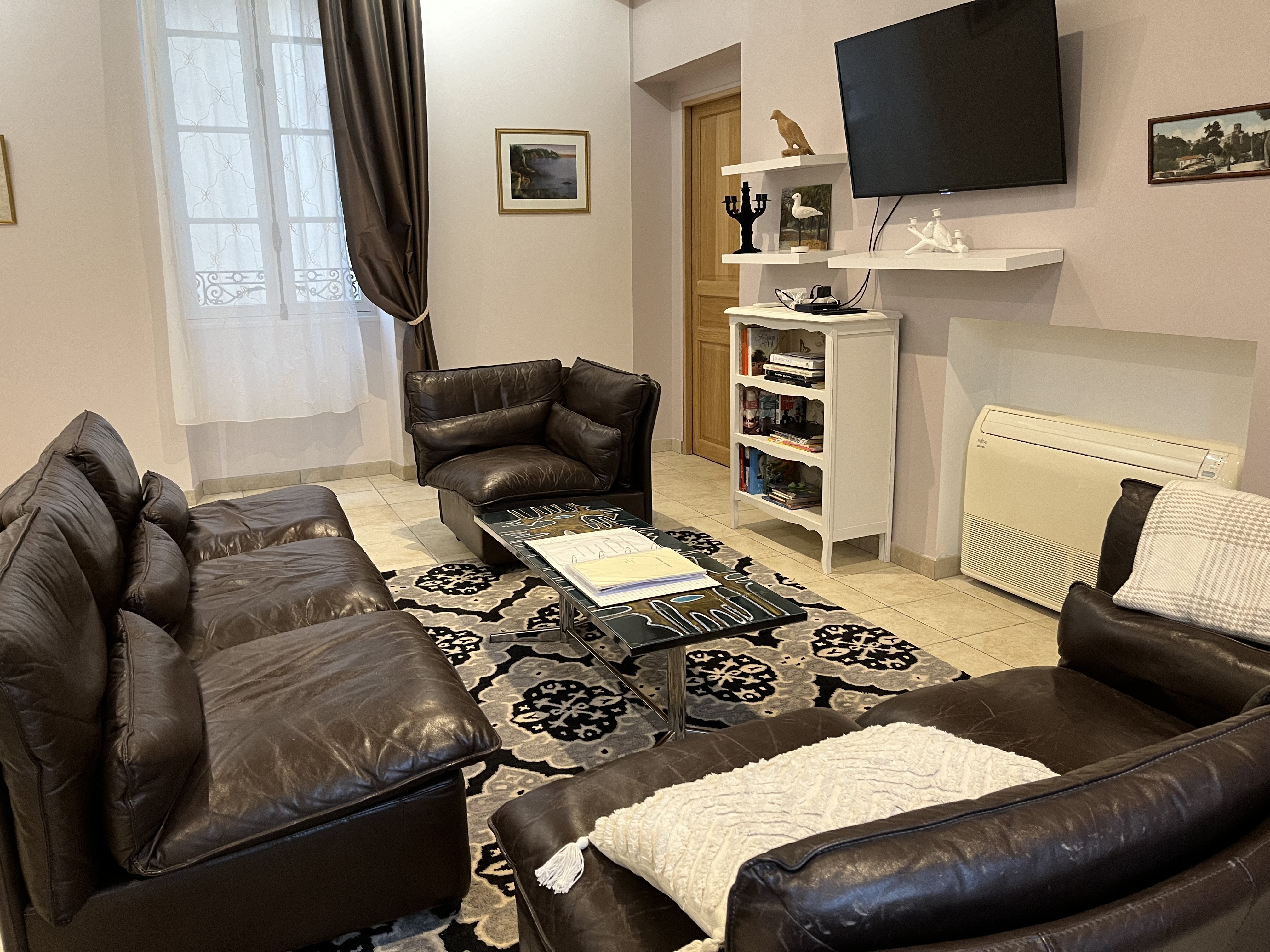 Logis Jacquemart, F3 A/C, parking, hyper center