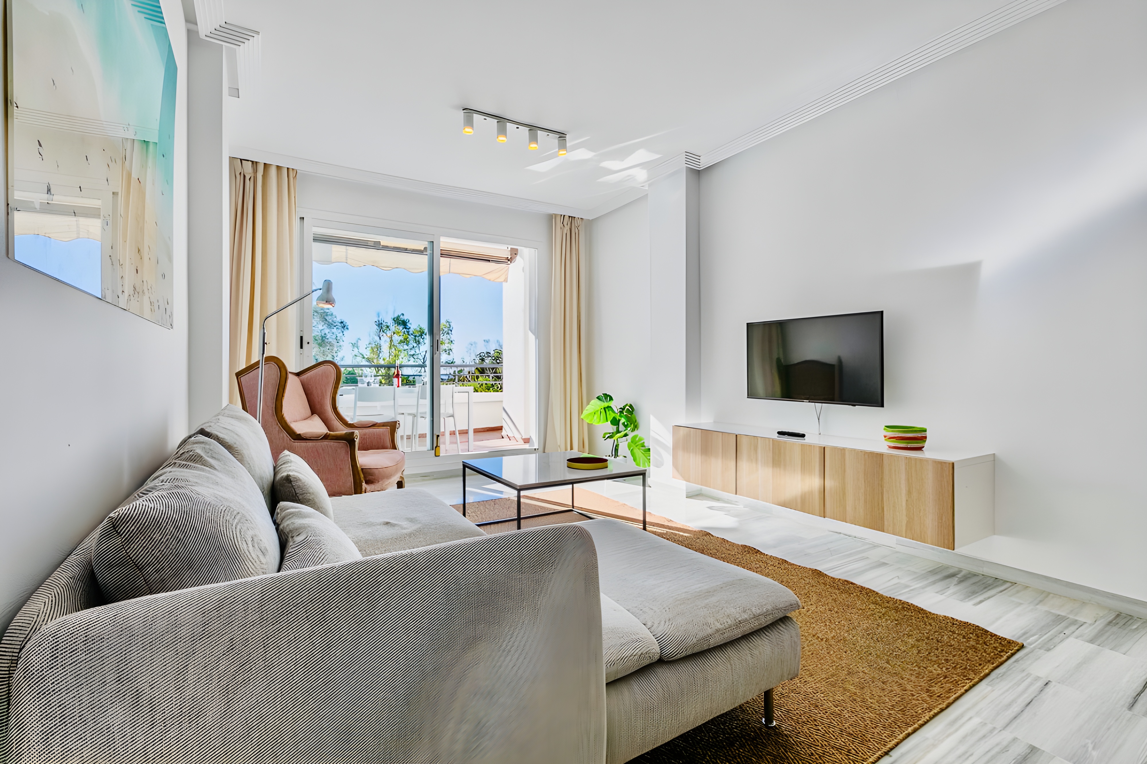 Los Arqueros Lake: Superb 2 bed apartment