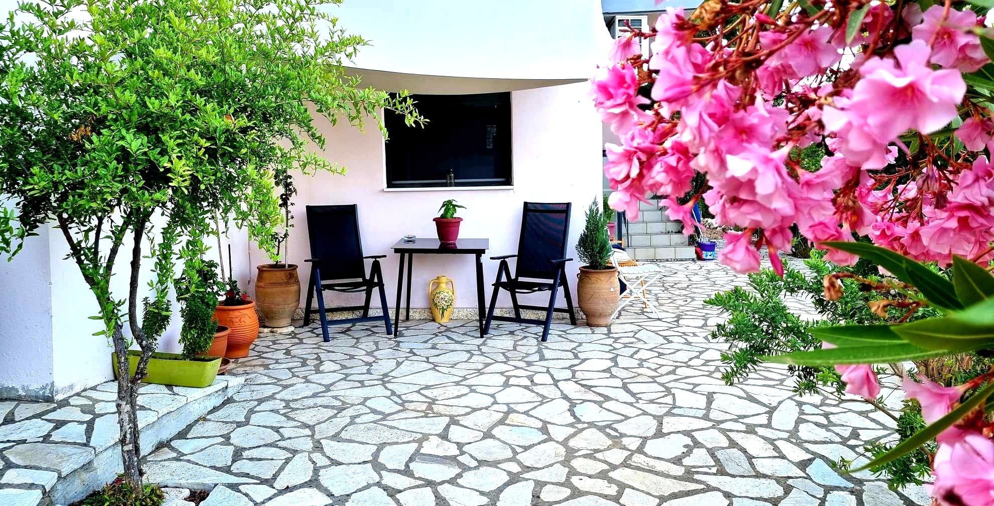 Cozy Apartment at Sivota