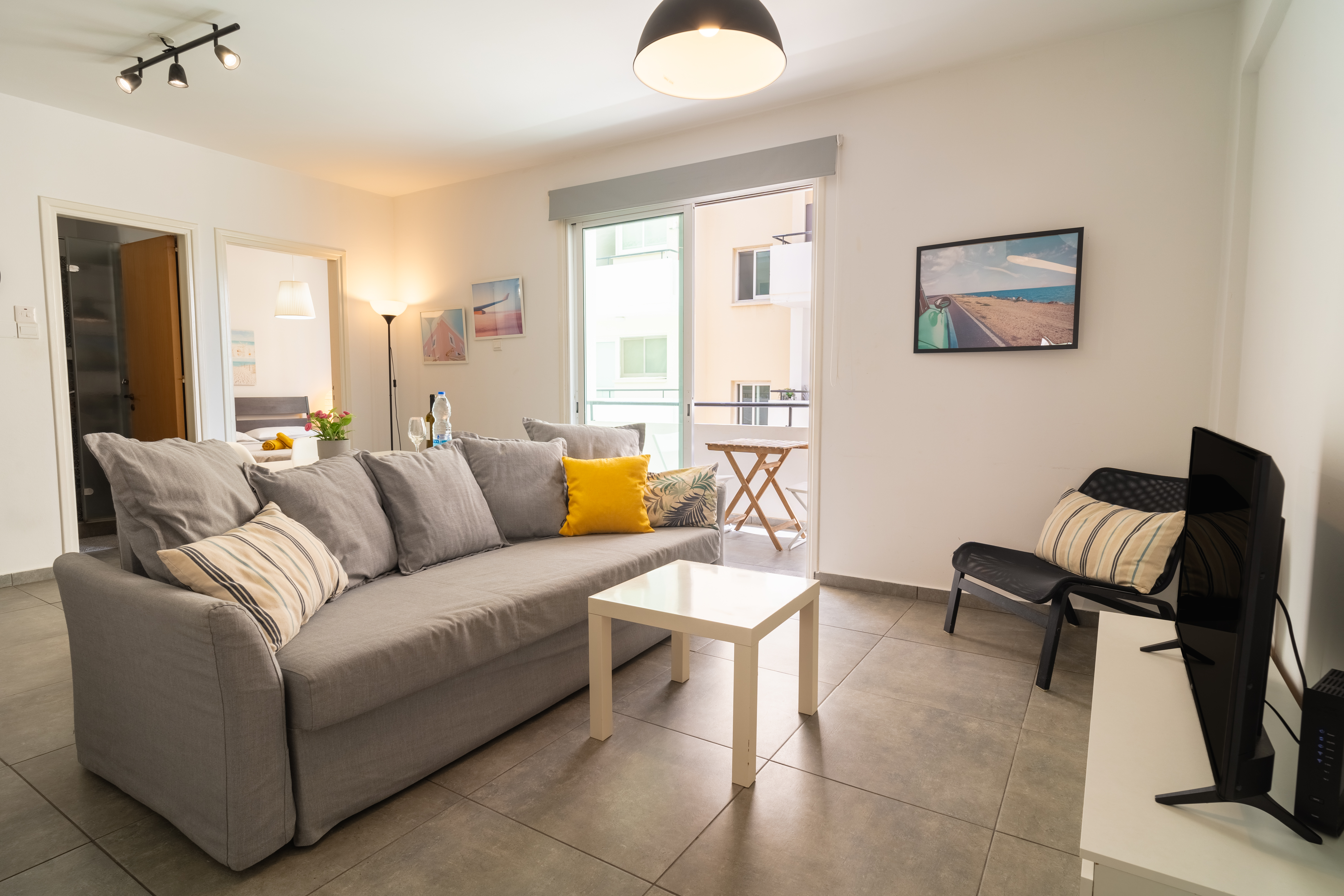 Kave Blue Mackenzie, 1 Bdr Flat with Pool