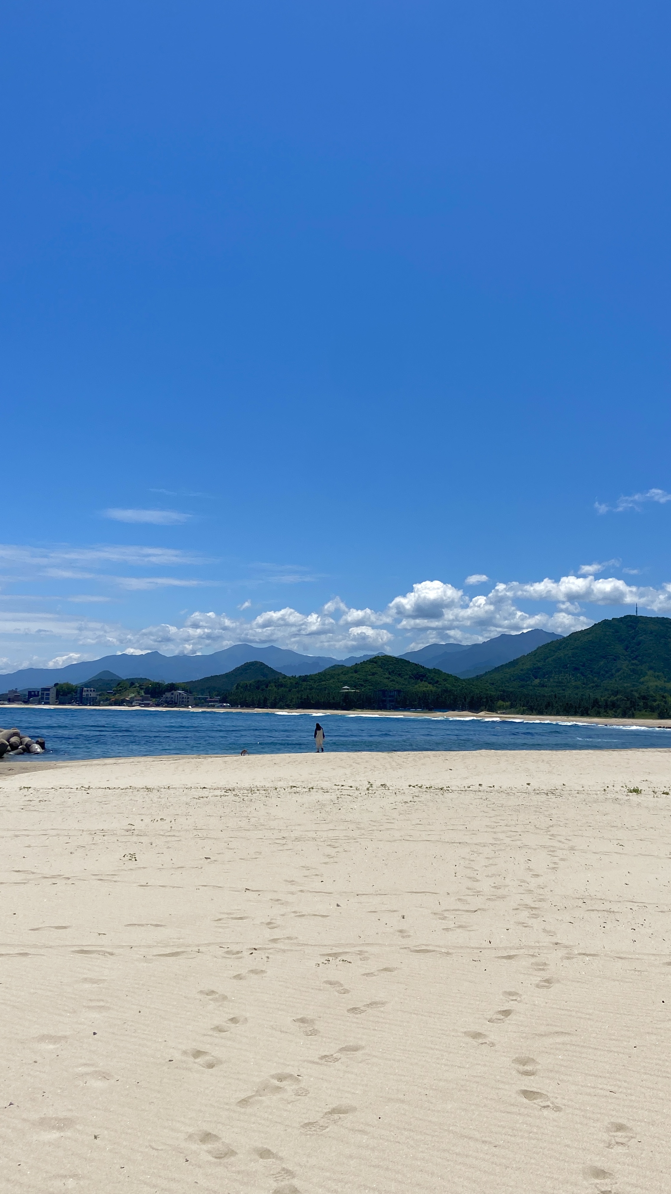 Crystal House, your home away from home - 5 minutes on foot from Goseongan Beach, Gangwon-do, 30 pyeong private accommodation