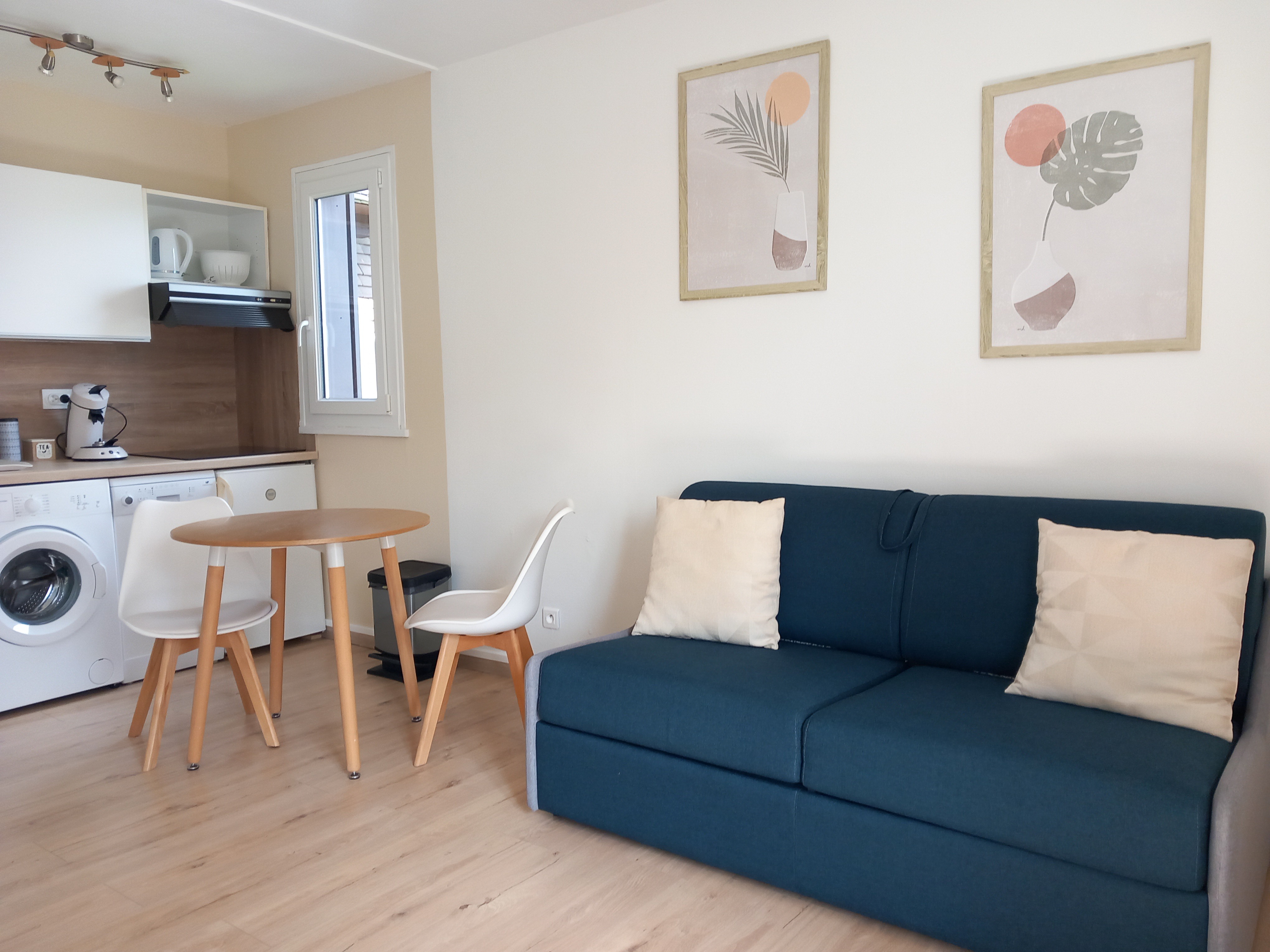 2 rooms 250 m to the beach